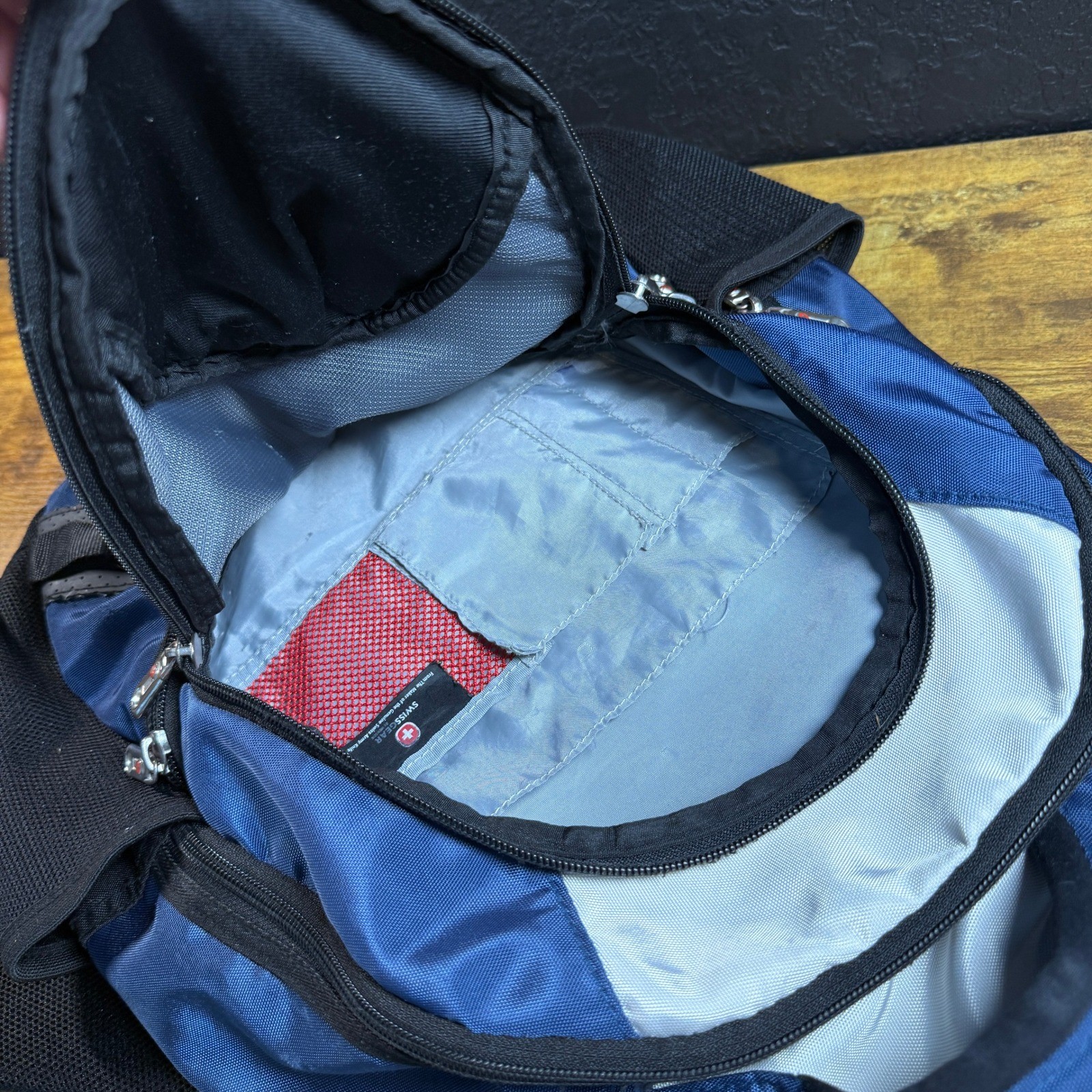 SwissGear Airflow Blue Grey Nylon Multi-Compartment Laptop Backpack OS
