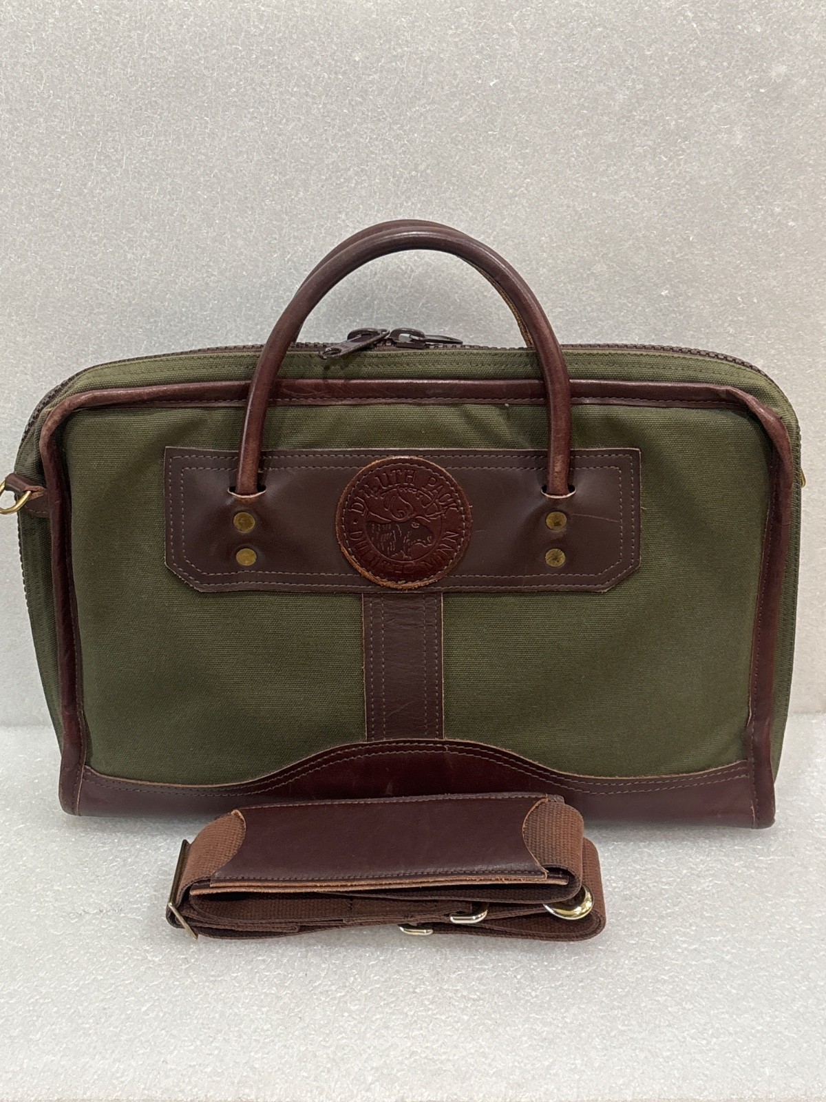 DULUTH TRADING COMPANY CANVAS W/ LEATHER TRIM MESSENGER BAG BRIEFCASE MADE IN US