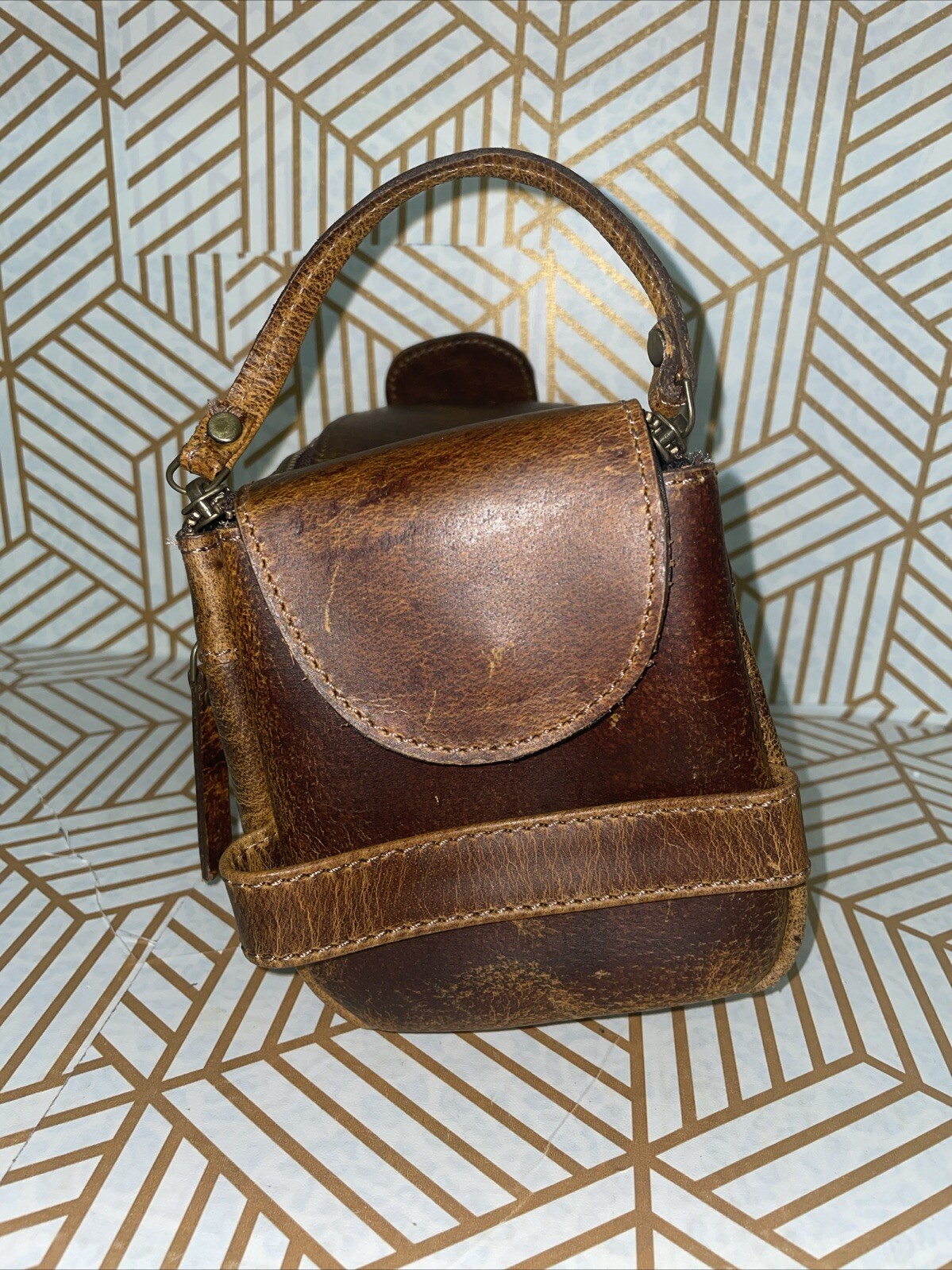 KomalC Oil Tanned Scuff Buffalo Leather Touletry Dopp Kit Brown