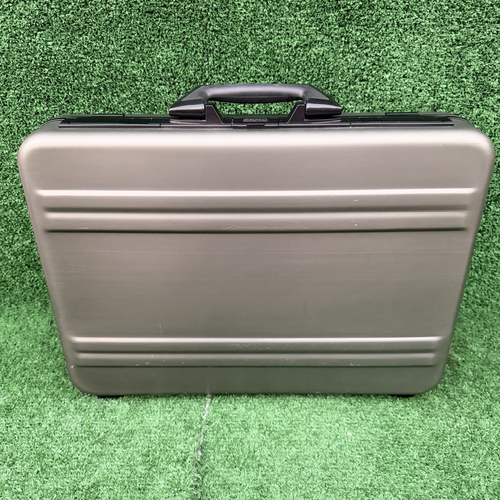 Zero Haliburton Aluminum Briefcase USA Made, 1989 Vintage, Dark Green 18”x13”x4”