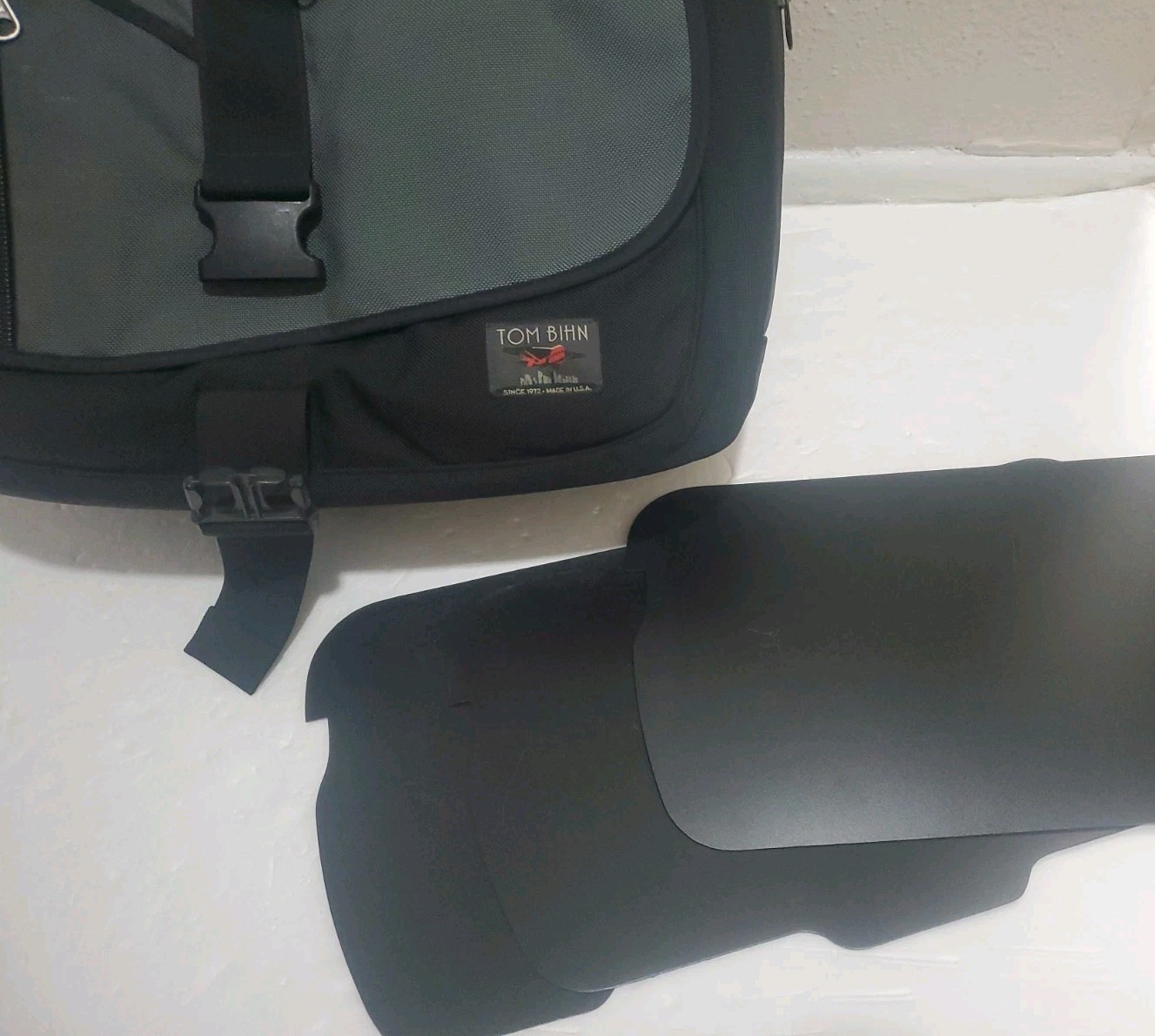 Tom Bihn Empire Builder – Retired Design – Black & Grey