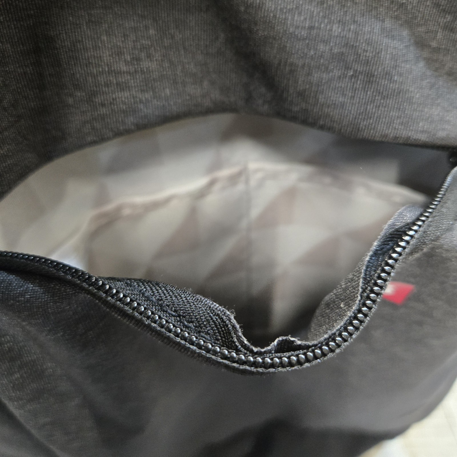 Leeds Zoom Backpack Charcoal Gray Padded Media Cable Laptop NWT