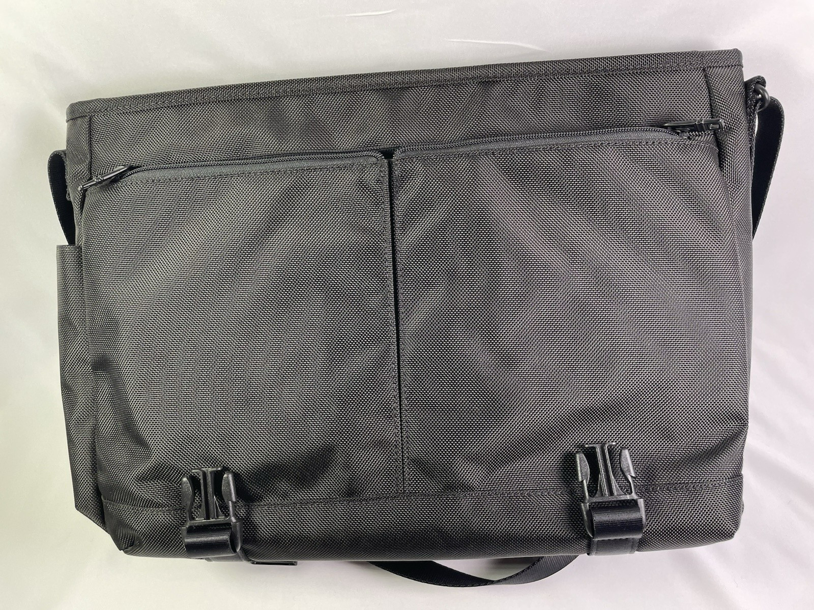 TUMI Alpha 2 Organizer Portfolio Brief / Expandable Messenger