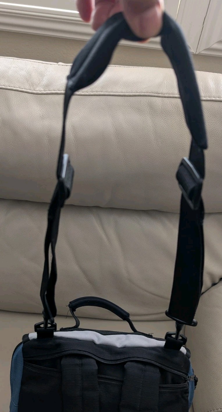 Rip Curl Travel Light Backpack With Shoulder Strap Tuck Away Straps Many Pockets