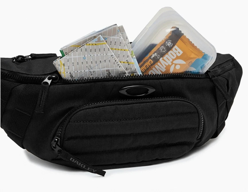 Oakley Enduro 4.5L Belt Bag Waist Pack Black Travel Sport FOS90029602E NWT New