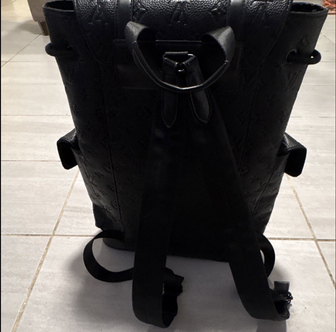 Louis Vuitton Men’s Large Black Monogram Backpack Drawstring Buckle Pockets