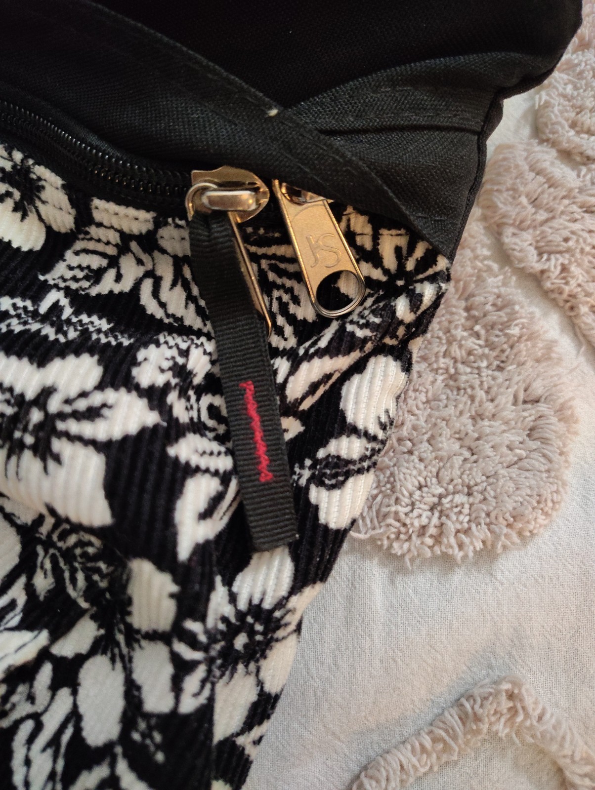 Vtg Jansport Sling Backpack Black Ivory Corduroy Hawaiian Floral Hibiscus