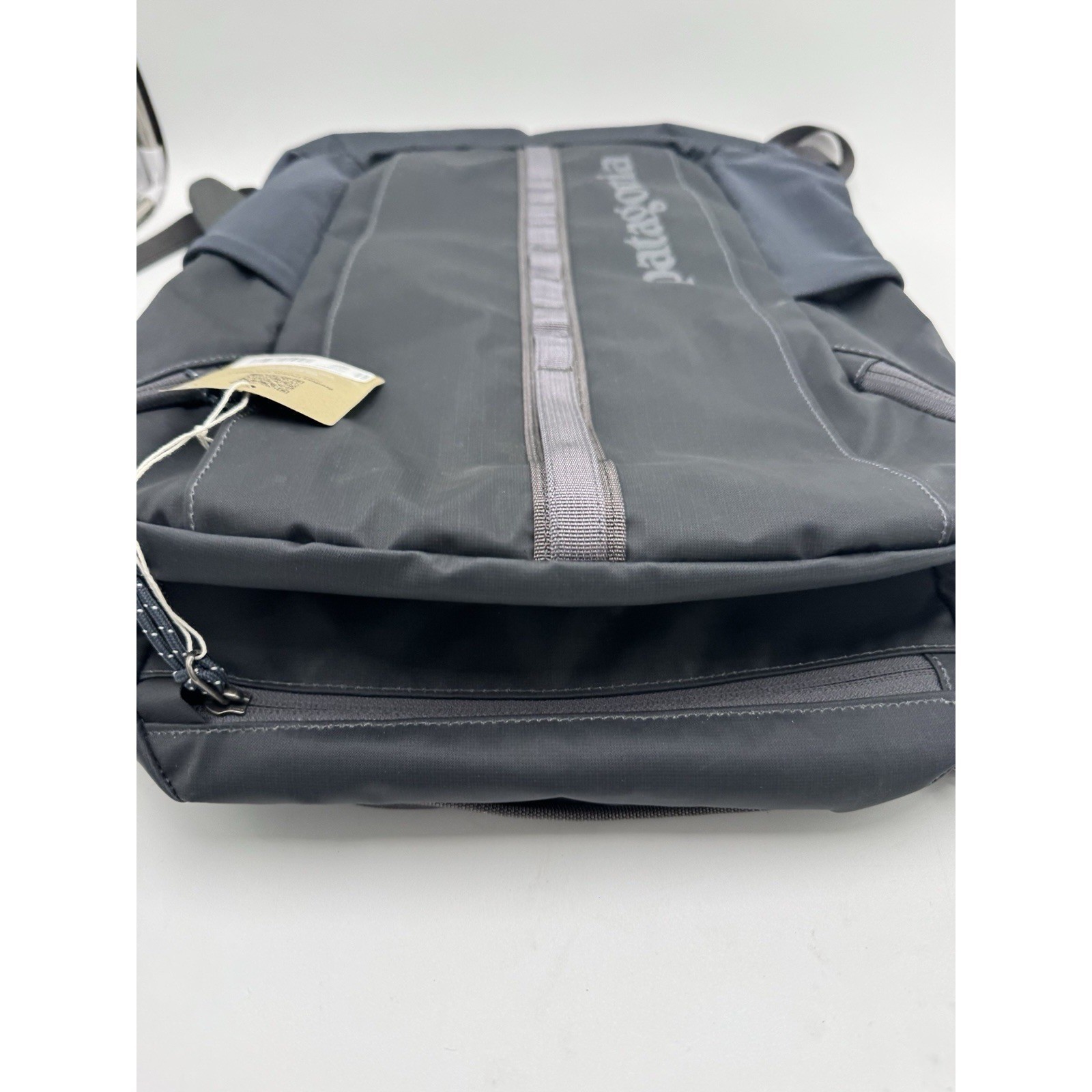 Patagonia 25L Black Hole Pack Smolder Blue NWT $150 MSRP