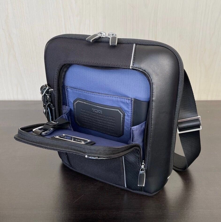 TUMI Arrive Olten Crossbody Bag Nylon/Leather Black Shoulder bag Outlet New