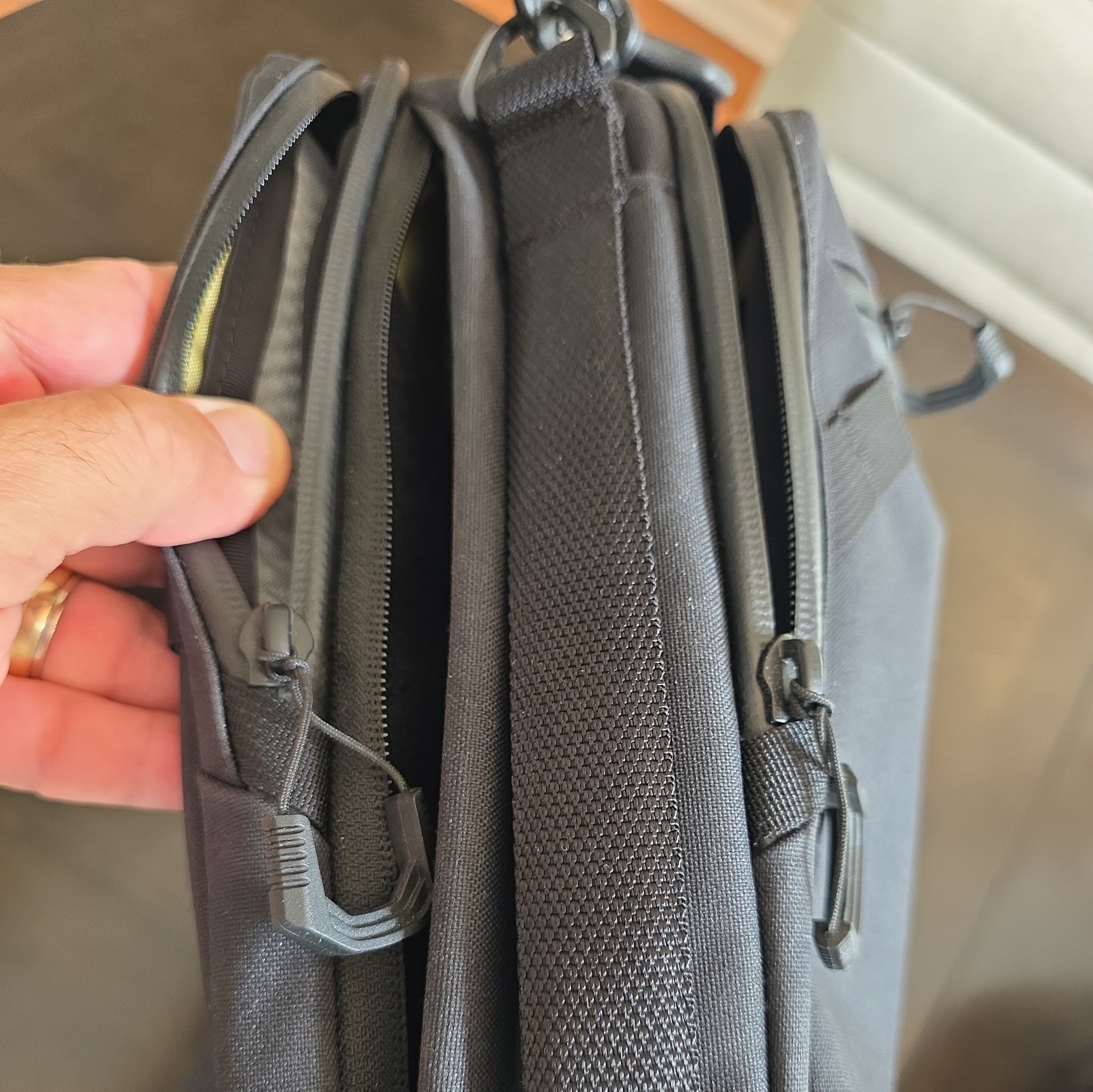 Pre-owned good condition. Magpul EDC Messenger Bag. Black.