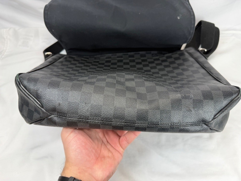 Louis Vuitton Daniel Messenger Damier Graphite SPB-MS 361118