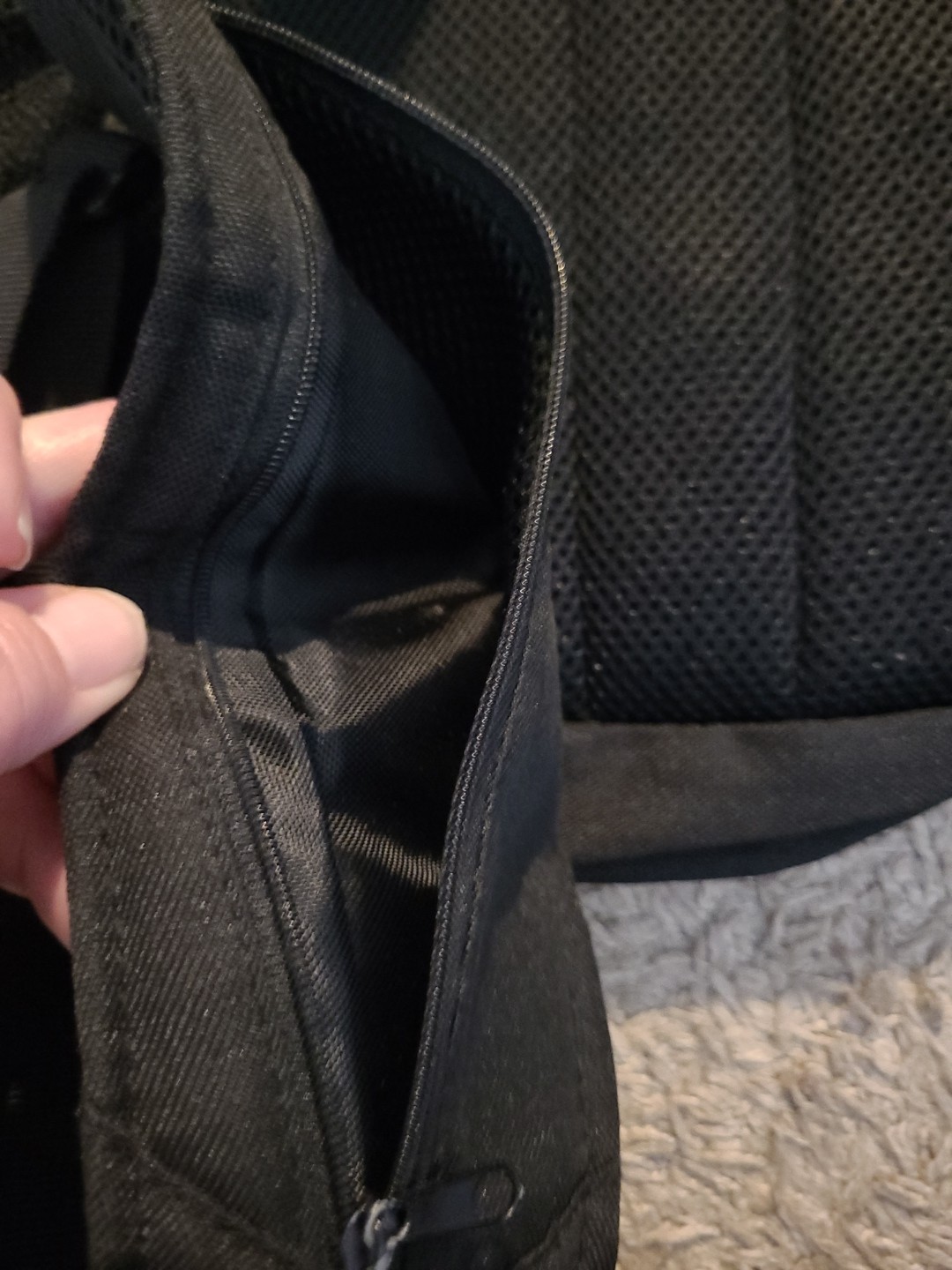 Eddie Bauer Black Sling Bag Shoulder Bag Black/Lavender W/audio Pocket Y2K