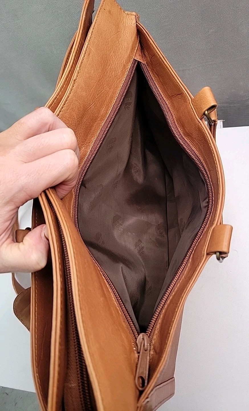 Vintage Leather Briefcase Tan Cognac Attache Messenger Crossbody Bag -BEAUTIFUL!