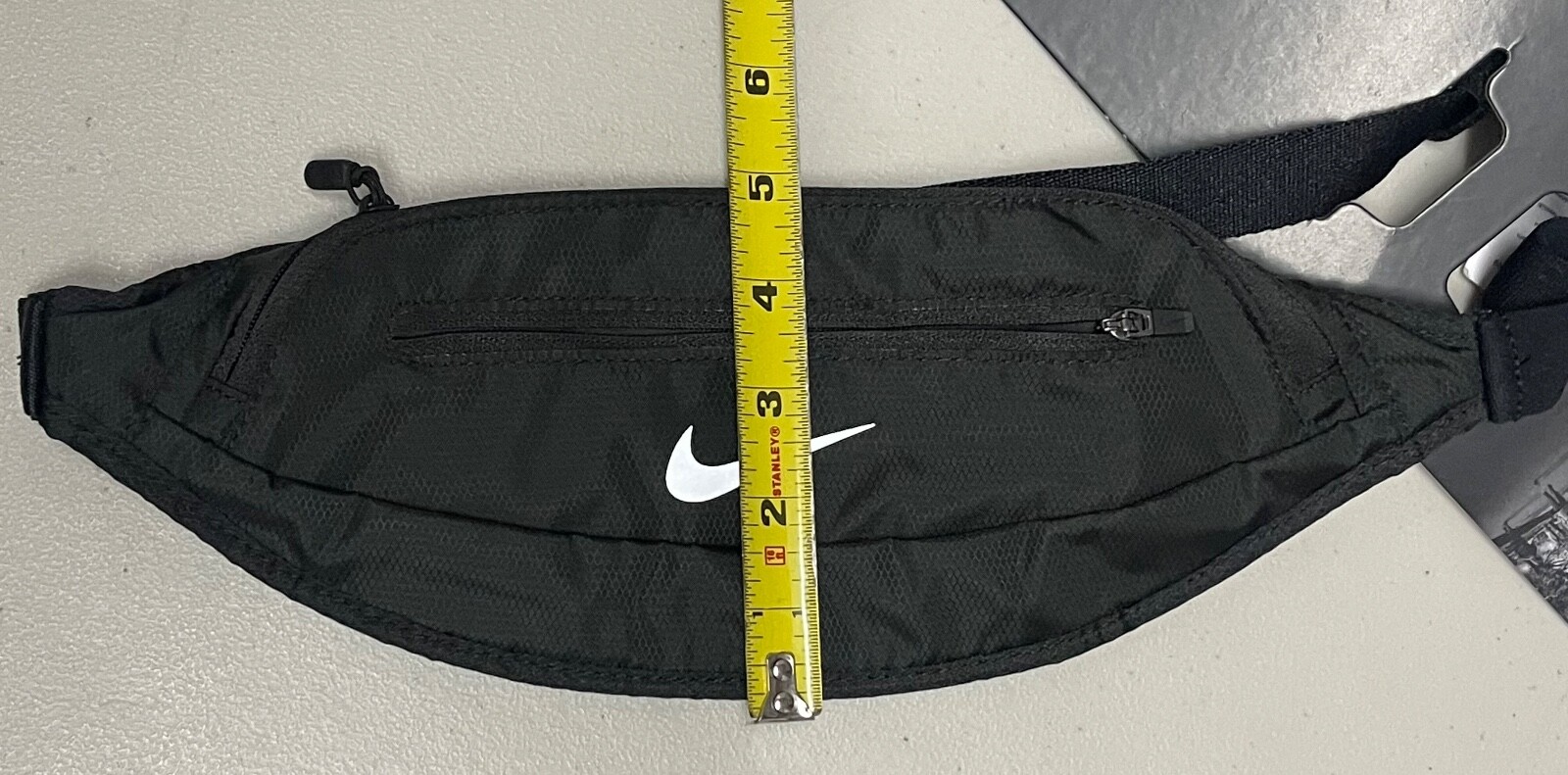 Nike Men’s Bag One Expandable Running Fanny Waist Pack Black