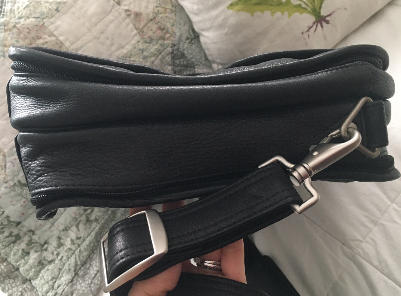WILSONS Black Leather Small Medium Briefbag Case Messenger Laptop Bag-NEW no tag