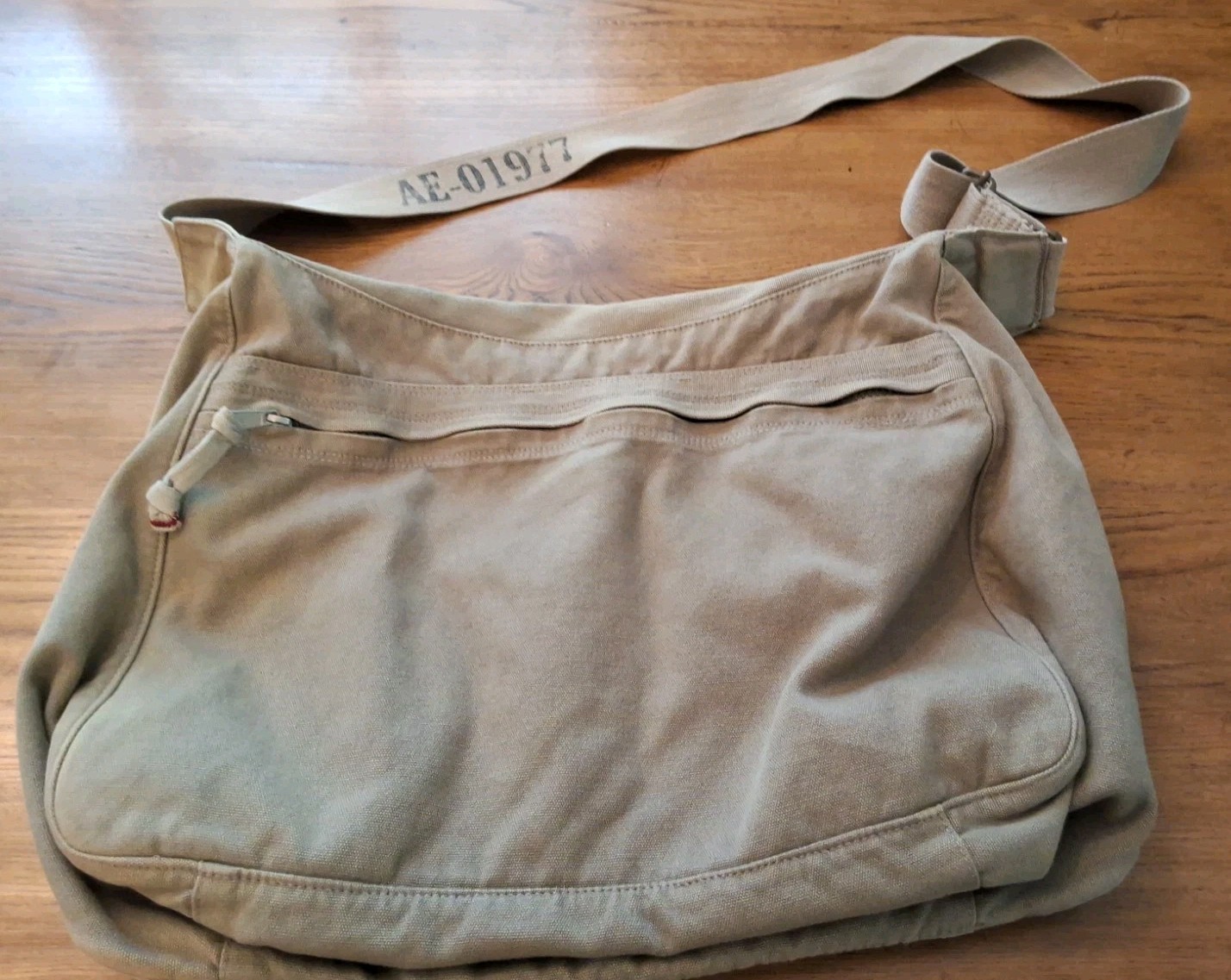 American Eagle Outfitters Canvas Messenger Bag Army Green Vintage Utility