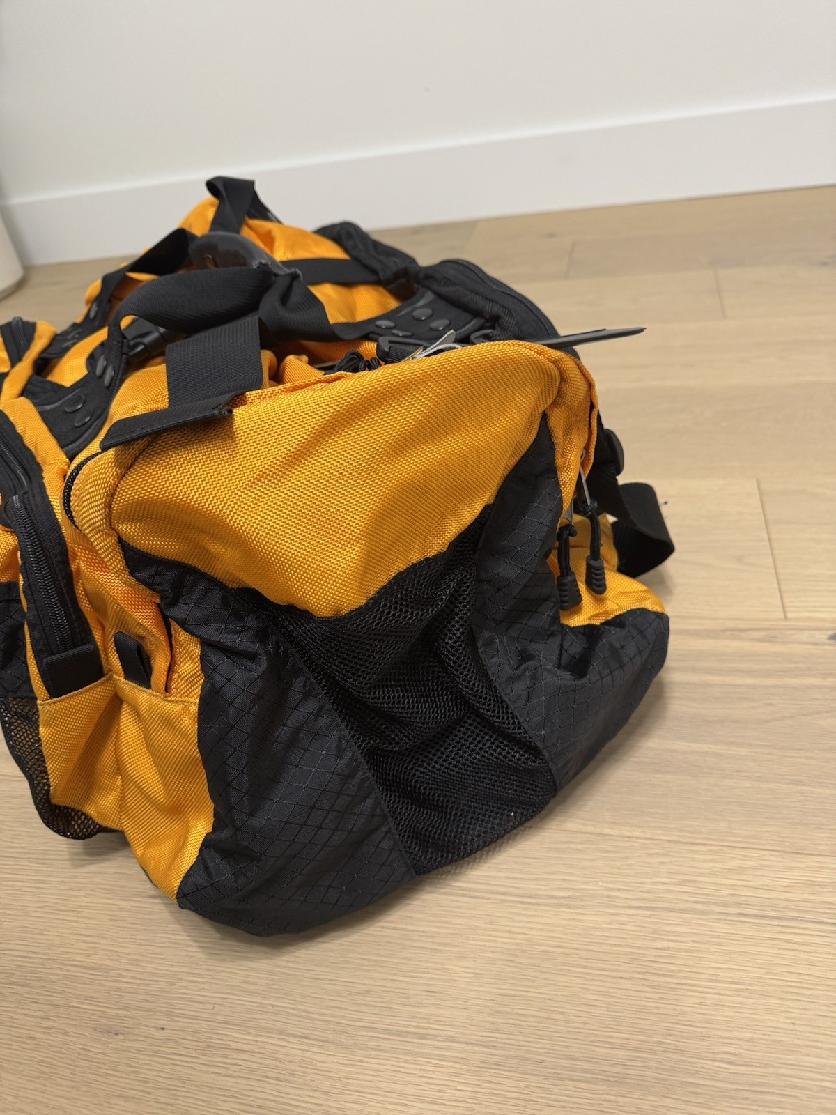 Oakley Icon 2.0 Software Grey Canvas Leather Handle Large Duffle Bag Y2K