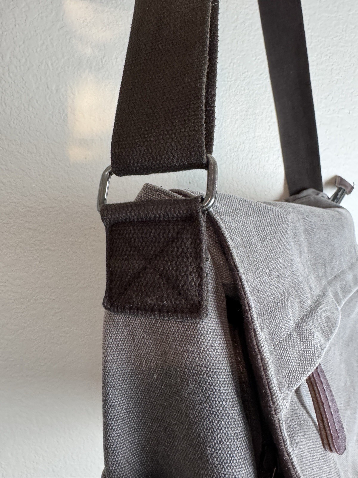 Vintage Sturdy Brown Heavy Canvas & Leather Messenger Bag-No Brand