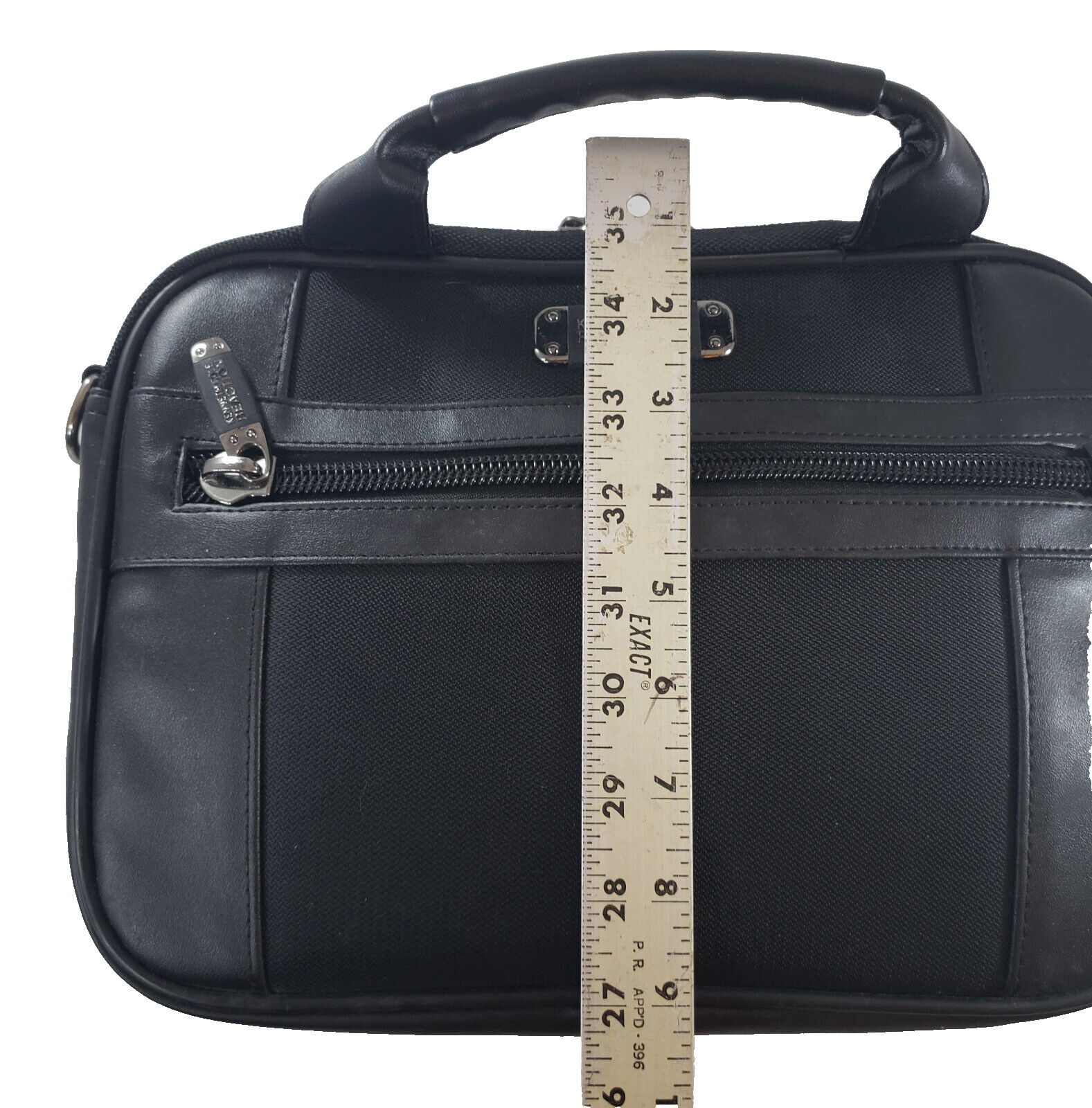 ~ Kenneth Cole Reaction Laptop/Messenger Bag 11.5” x 8.5″ x 2.5” ~