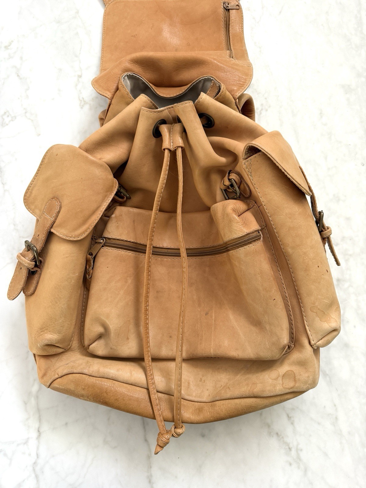 Vintage ELLINGTON Authentic Camel Color Leather Large Backpack – Distressed