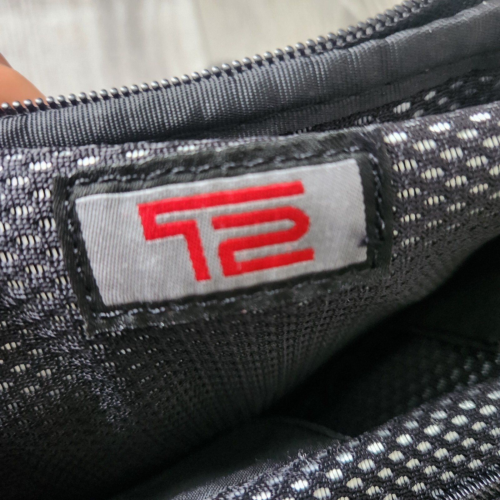 Tumi T-Tech T2 Carry On Expandable Nylon Ballistic Laptop Briefcase Bag w/ Strap