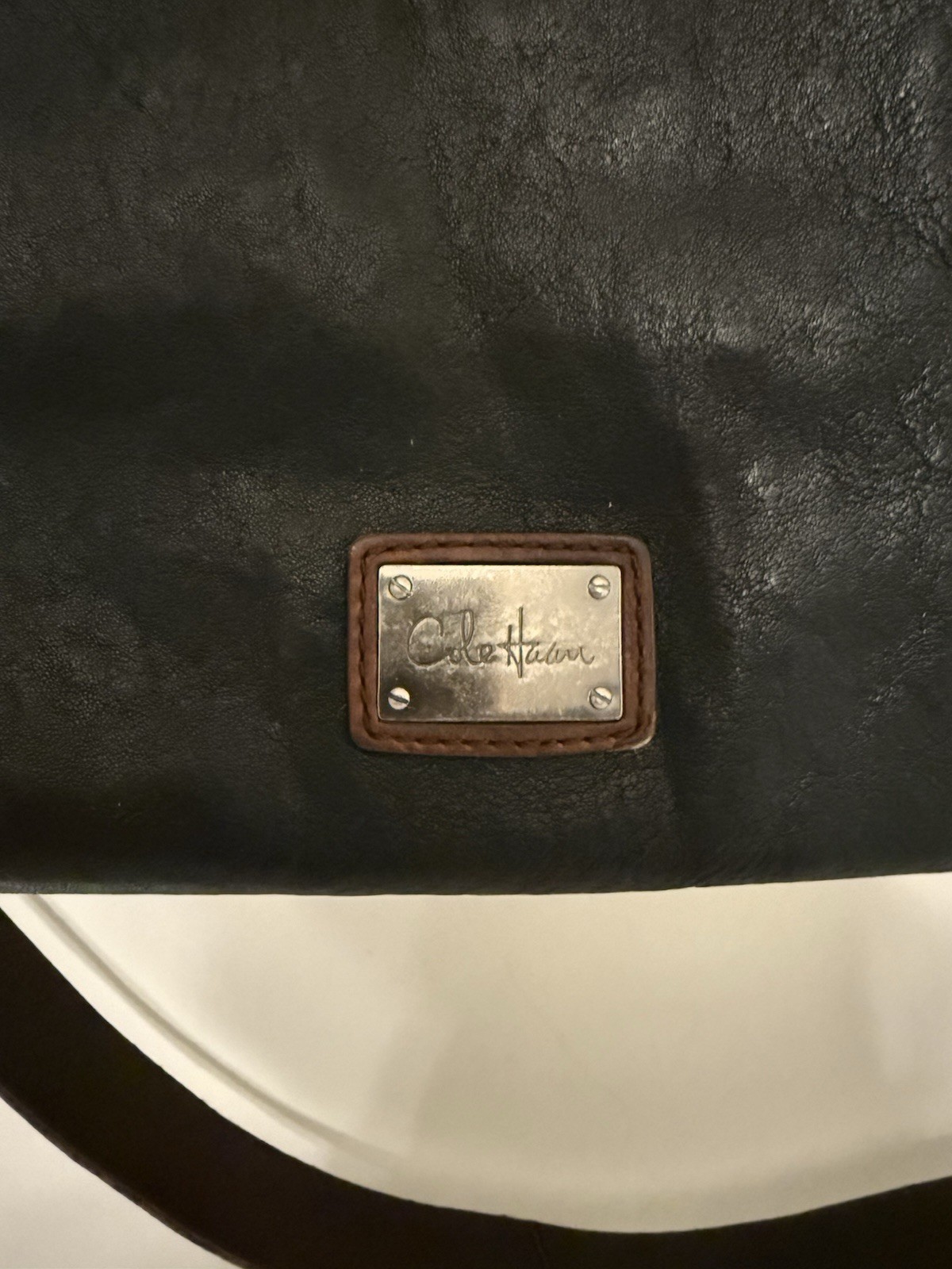 Cole Haan Vintage 15” Large Leather Shoulder Zip Top Bag