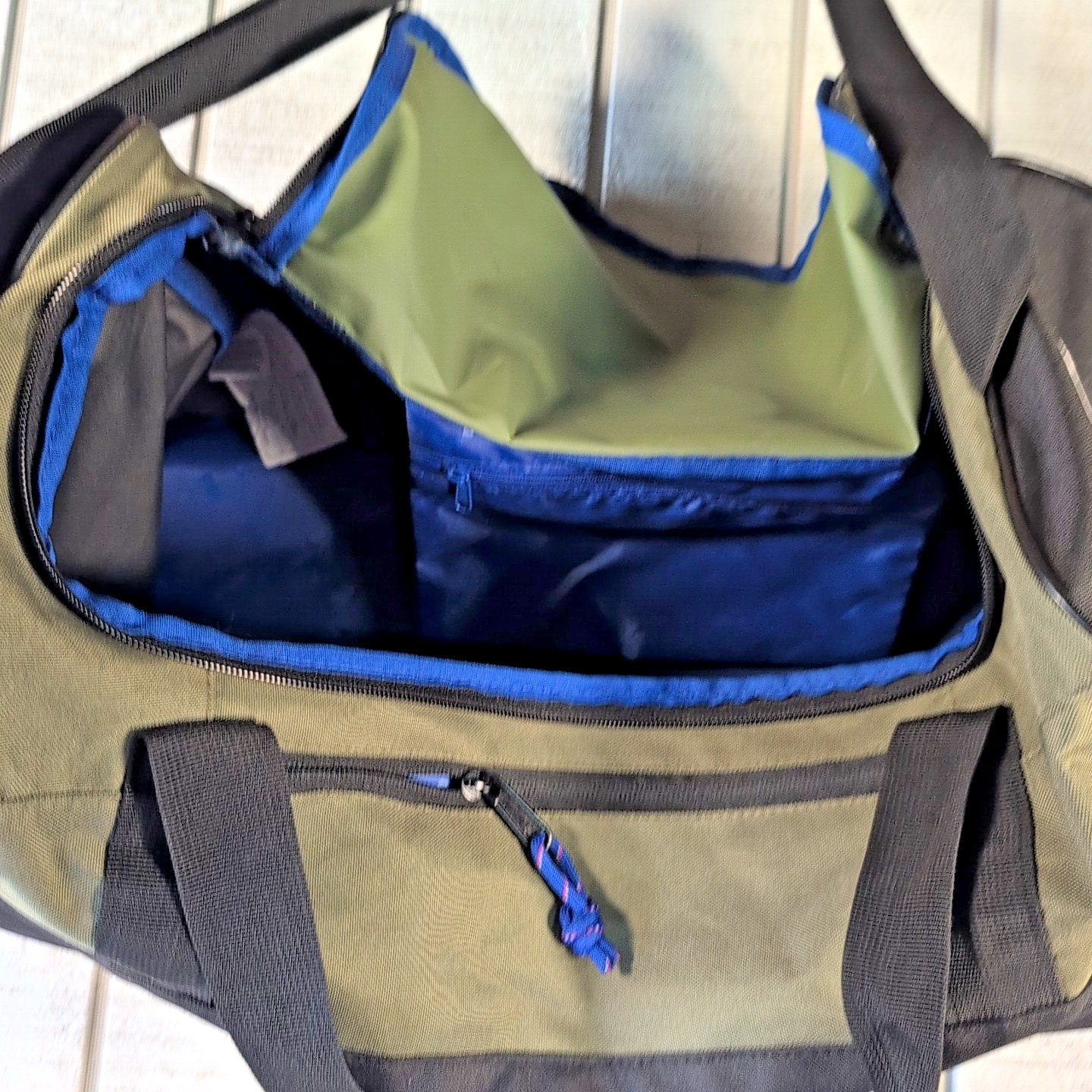 Champion Heather Olive Black Duffel Men’s Travel Gym Daily Active Duffle Bag