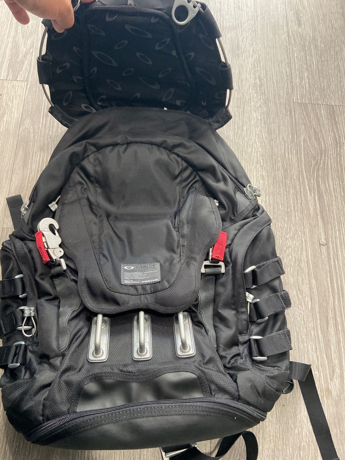 Oakley Kitchen Sink Tactical Field Gear Backpack Stealth Black Daypack Hiking