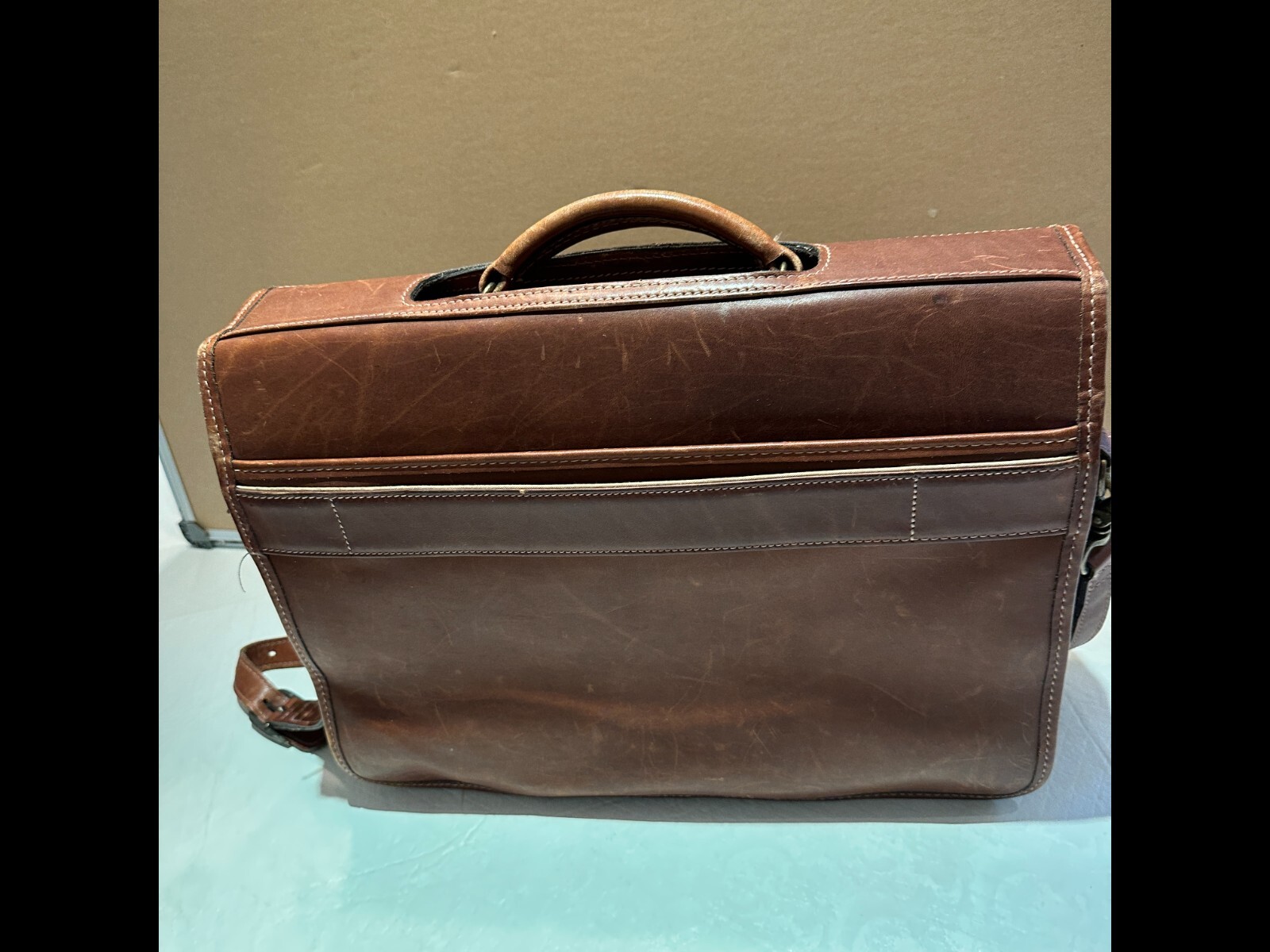 KORCHMAR SCHLESINGER BUCKLE BROWN BELTING LEATHER BRIEFCASE USA SHOULDER STRAP