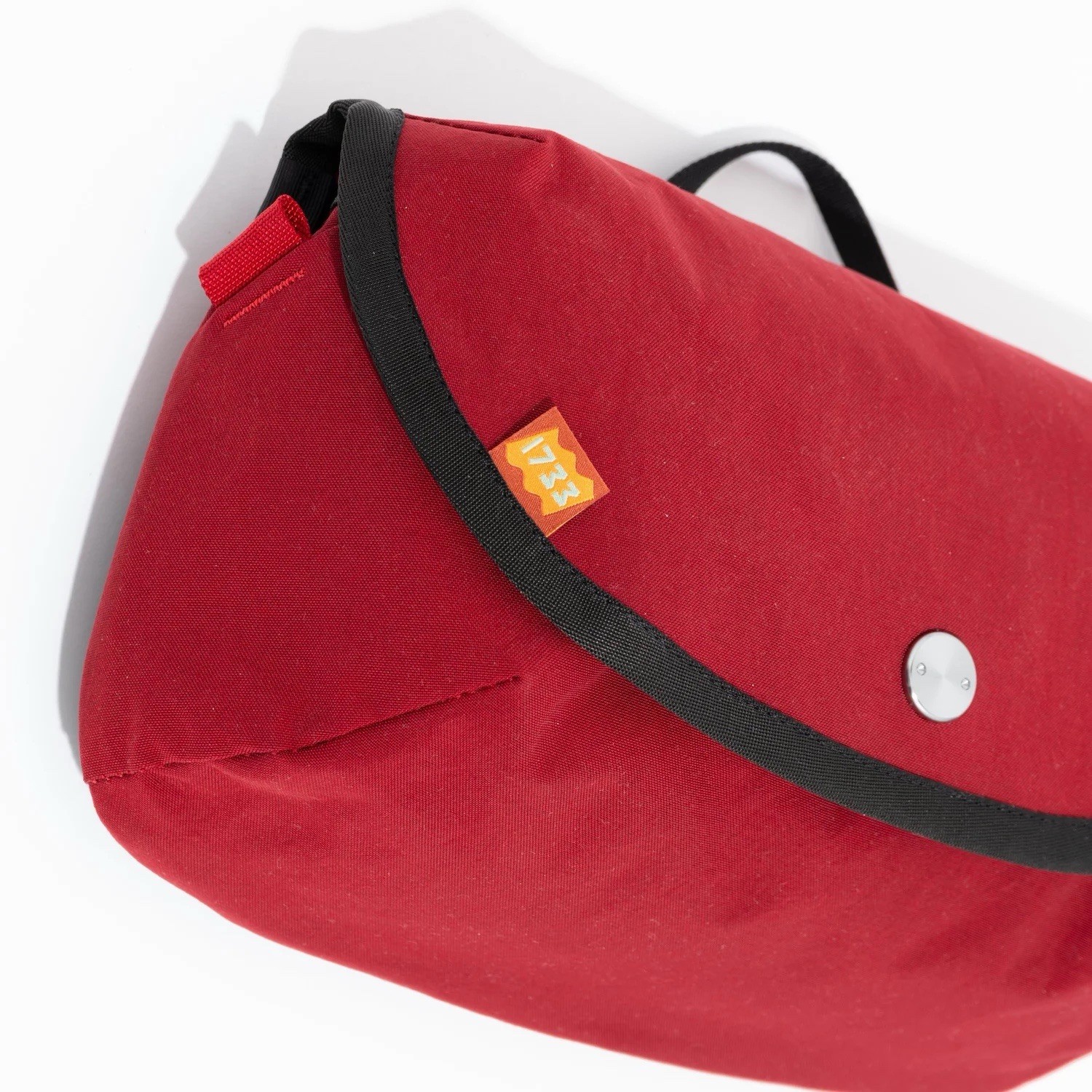 1733 Messenger Crinkle Nylon (Red Konbu, 2.5L)
