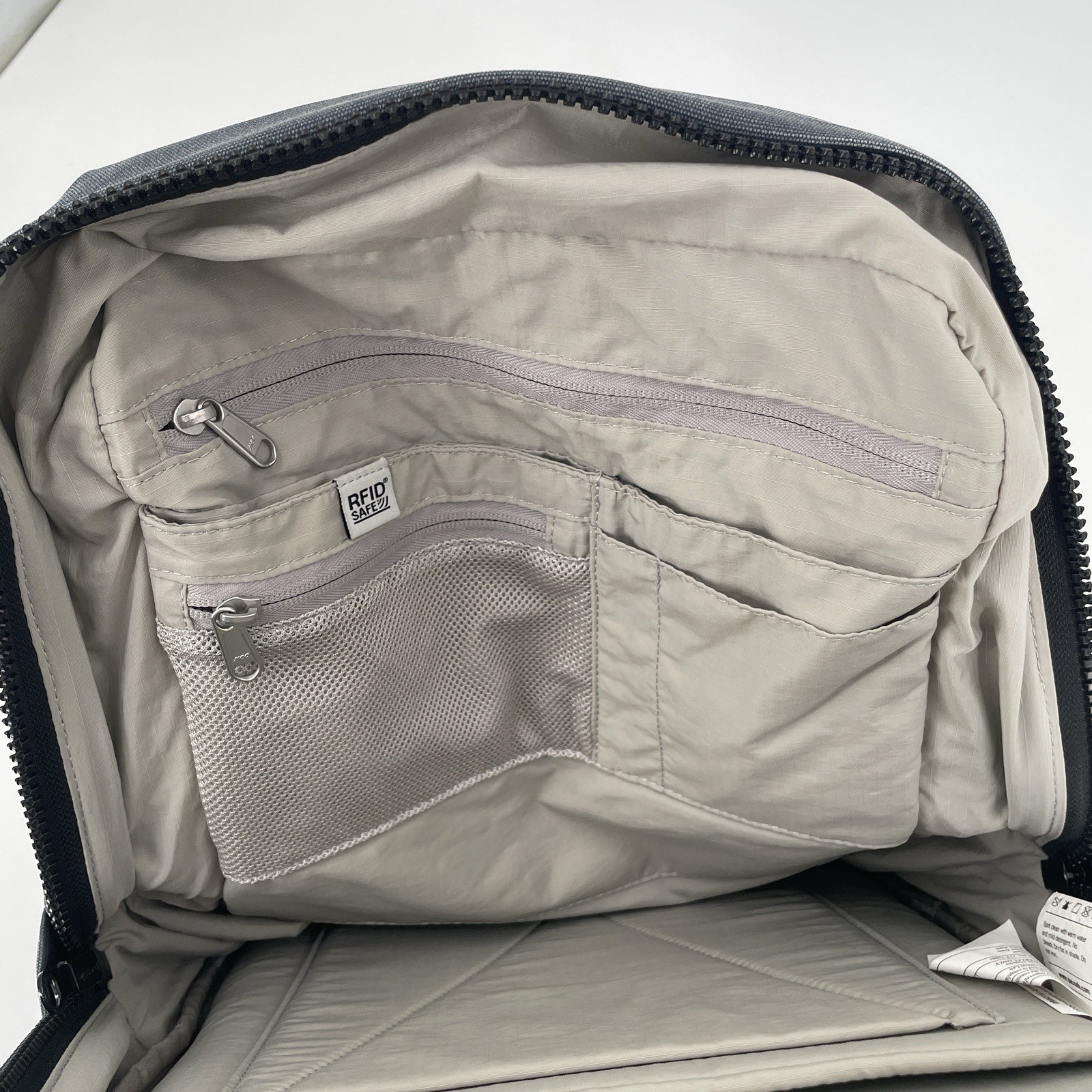 Pacsafe Instasafe 25181 Backpack in Blue – 20L Laptop Backpack – RFID Safe