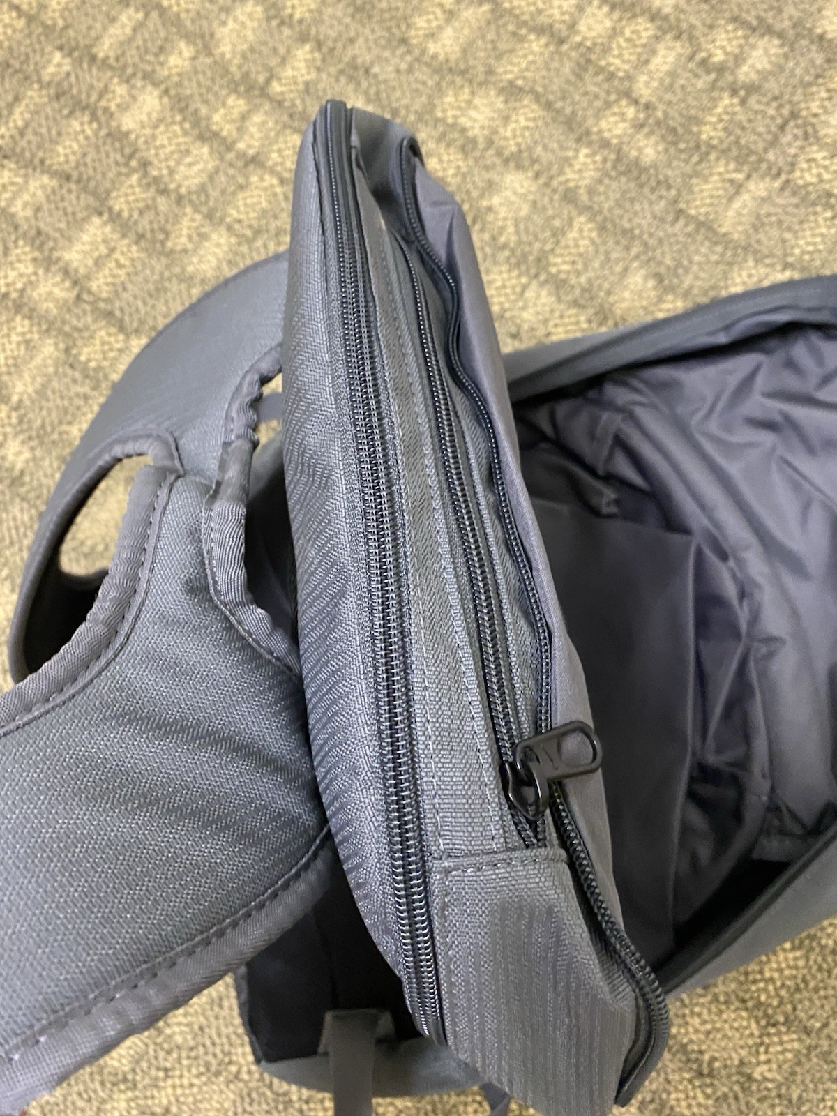 Official Nike USA Wrestling Backpack Gray/Black L Zip Closure – BRAND NEW w Tags