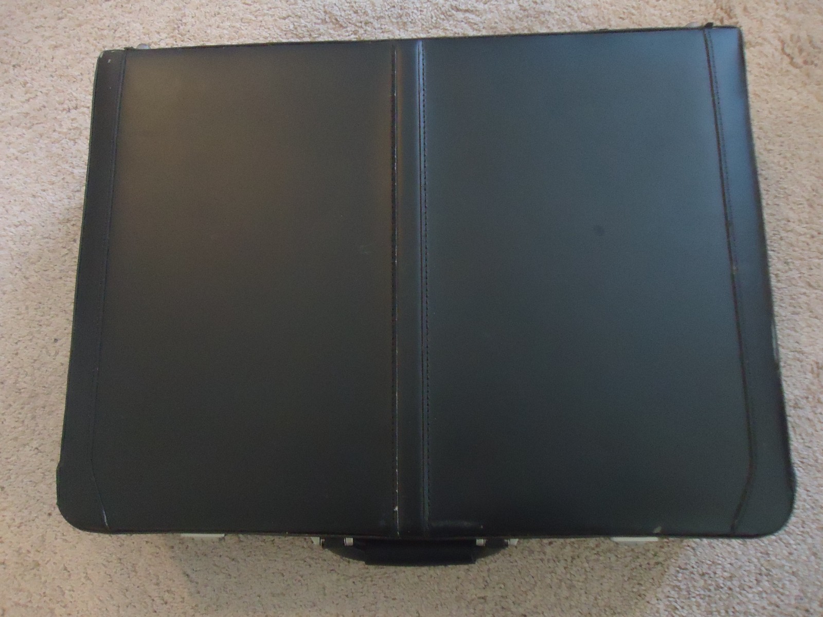 Alpine Swiss Briefcase Vintage 90″s Black 19″ x 14″ x 5″ Expandable Pockets