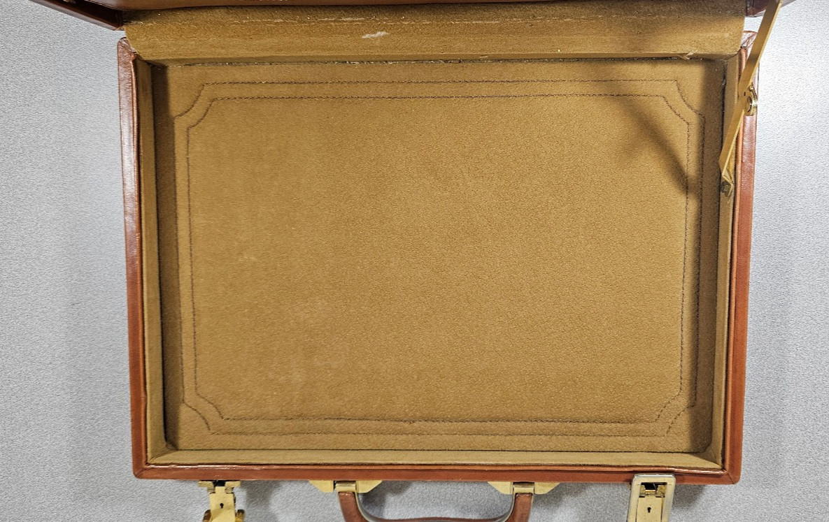 Stebco Leather Briefcase Spain FOR PARTS Latch Damage Strong Handle With Keys