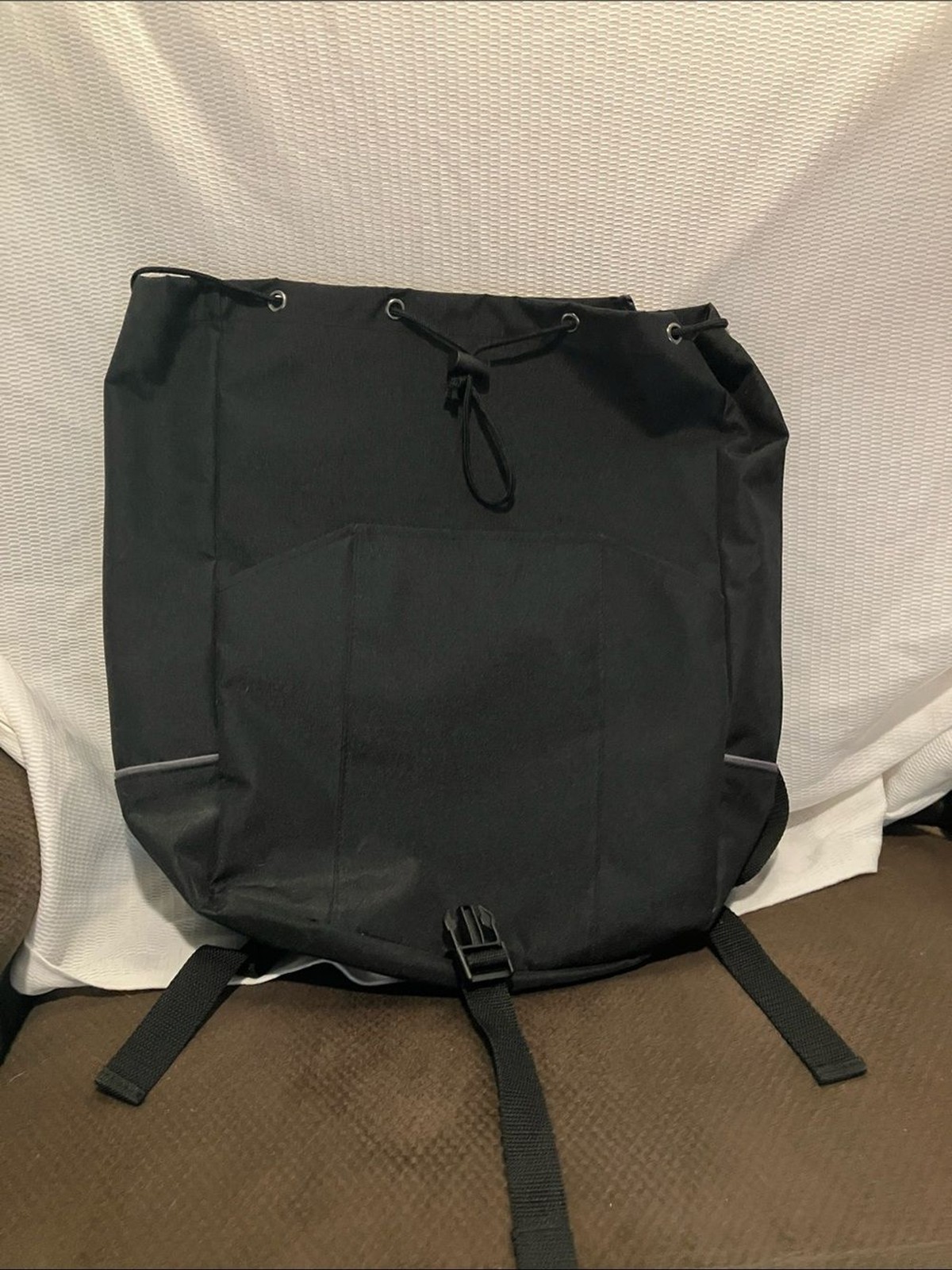 Classic Black Men’s Backpack with Buckle Closure – Leeds