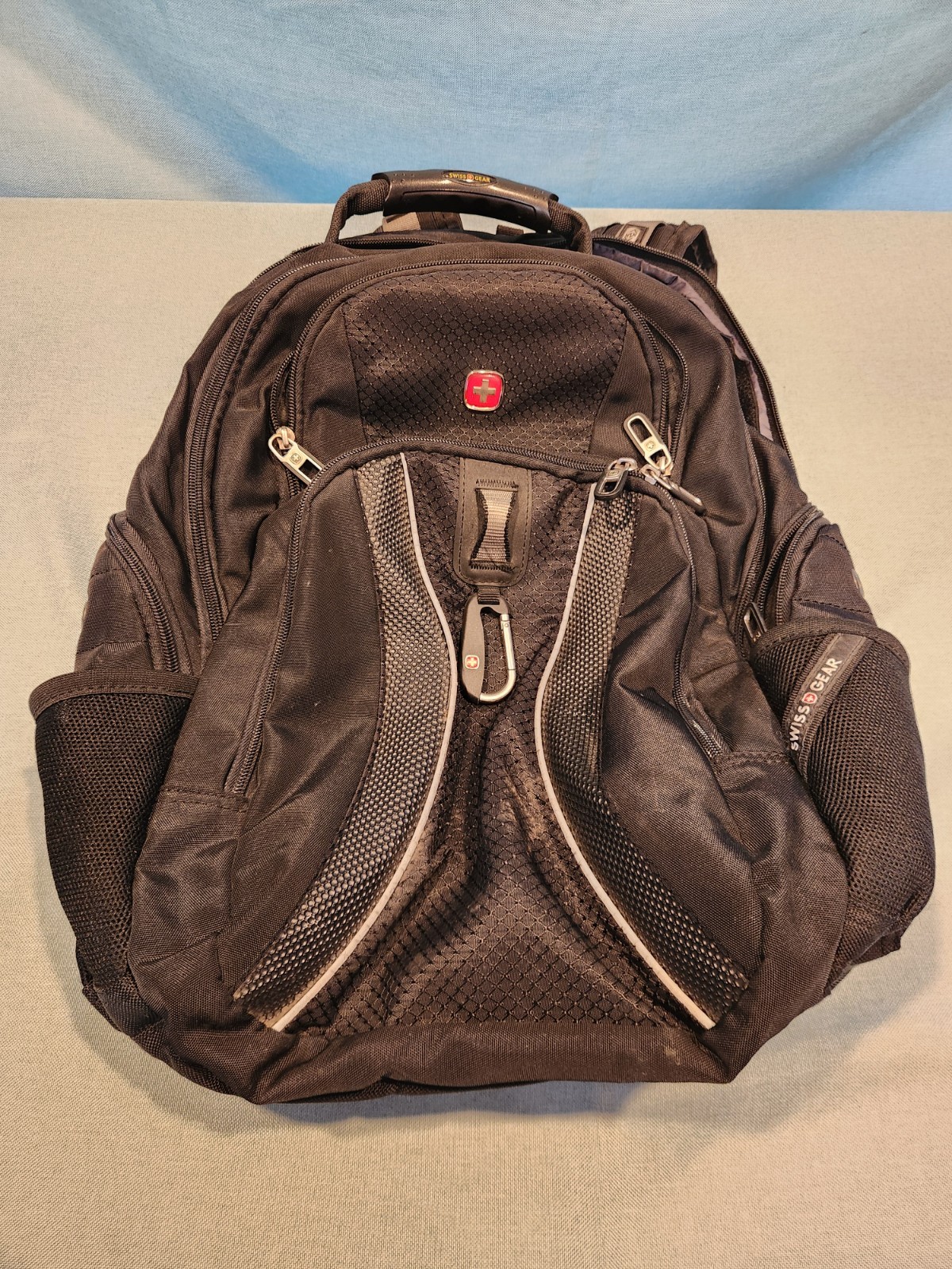 Swiss Gear Airflow Laptop Tablet Backpack Black Many Compartments – Zipper Issue