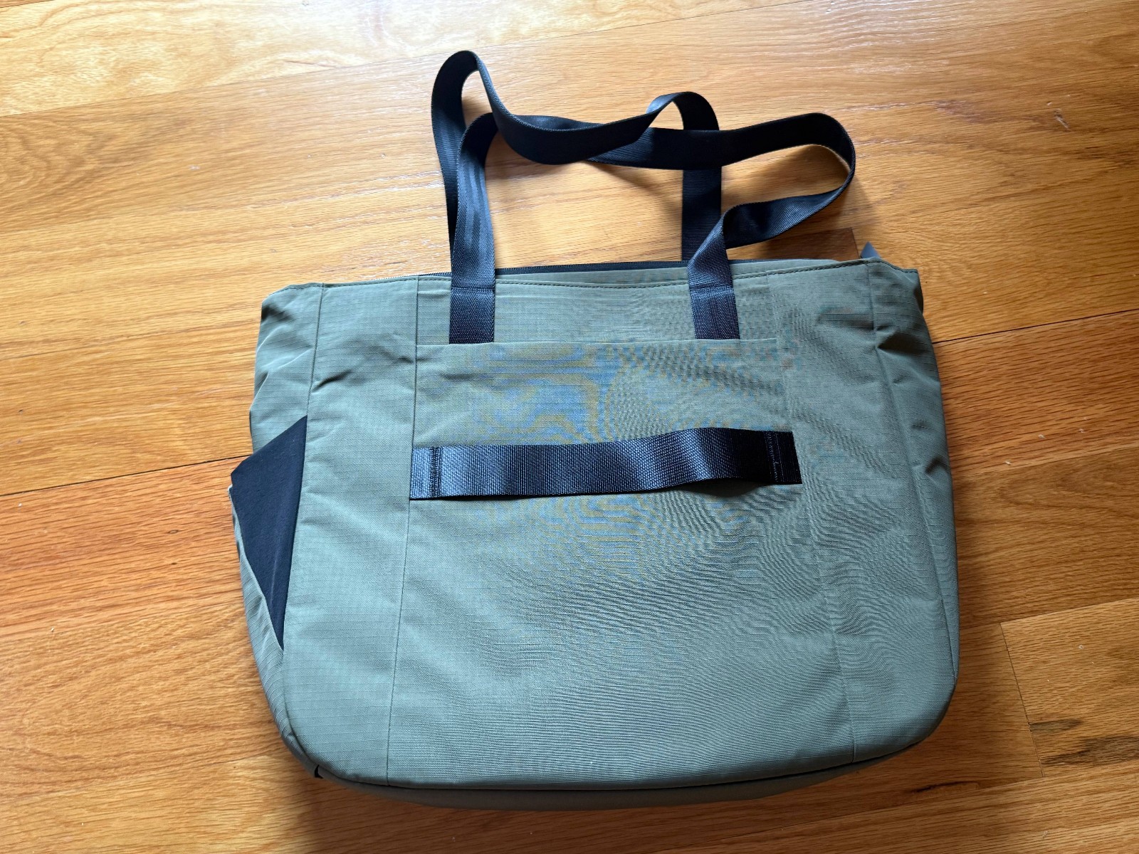 ALPAKA Metro Tote Axoflux Green with Padded Strap Tech Laptop Carry 14L Travel