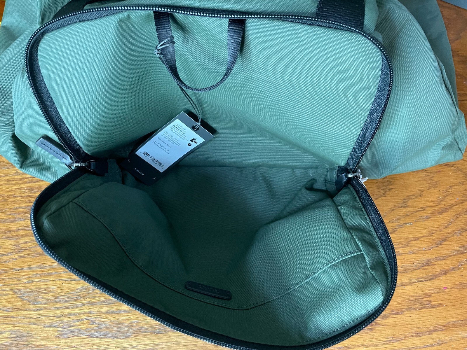 NWT TUMI OLIVE GREEN PACKABLE DUFFLE FOLDABLE DUFFEL TOTE BAG TRAVEL CARRYON