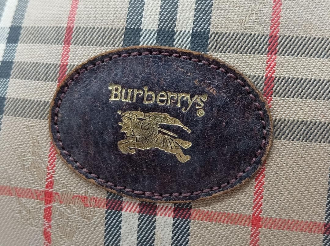 Authentic Burberrys Vintage Nova Plaid Clutch Bag Brown 15cm x 24cm x 5cm Damage