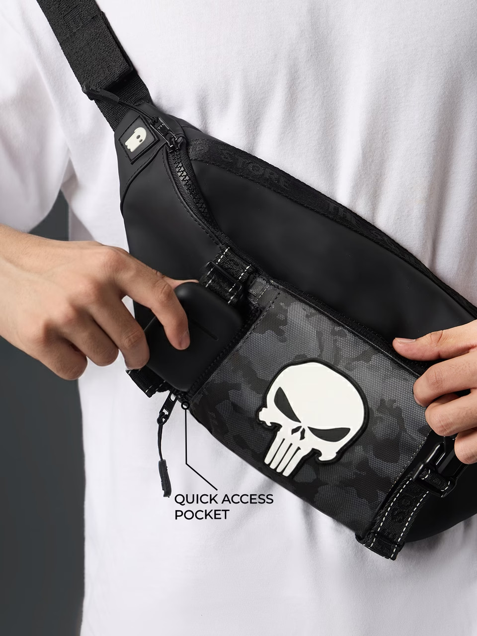 Marvel Punisher Quick Access Fanny Pack 4L Waist / Shoulder Bag Black – Official