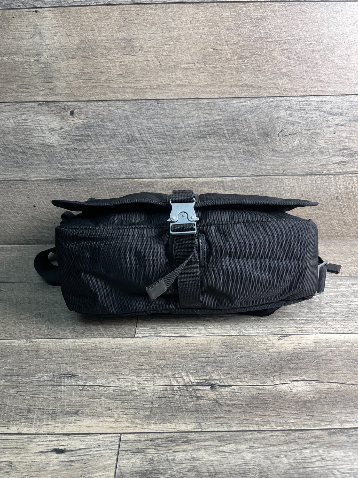 Victorinox Bag Messenger Black Zip Outer Pockets Adjustable Strap Crossbody
