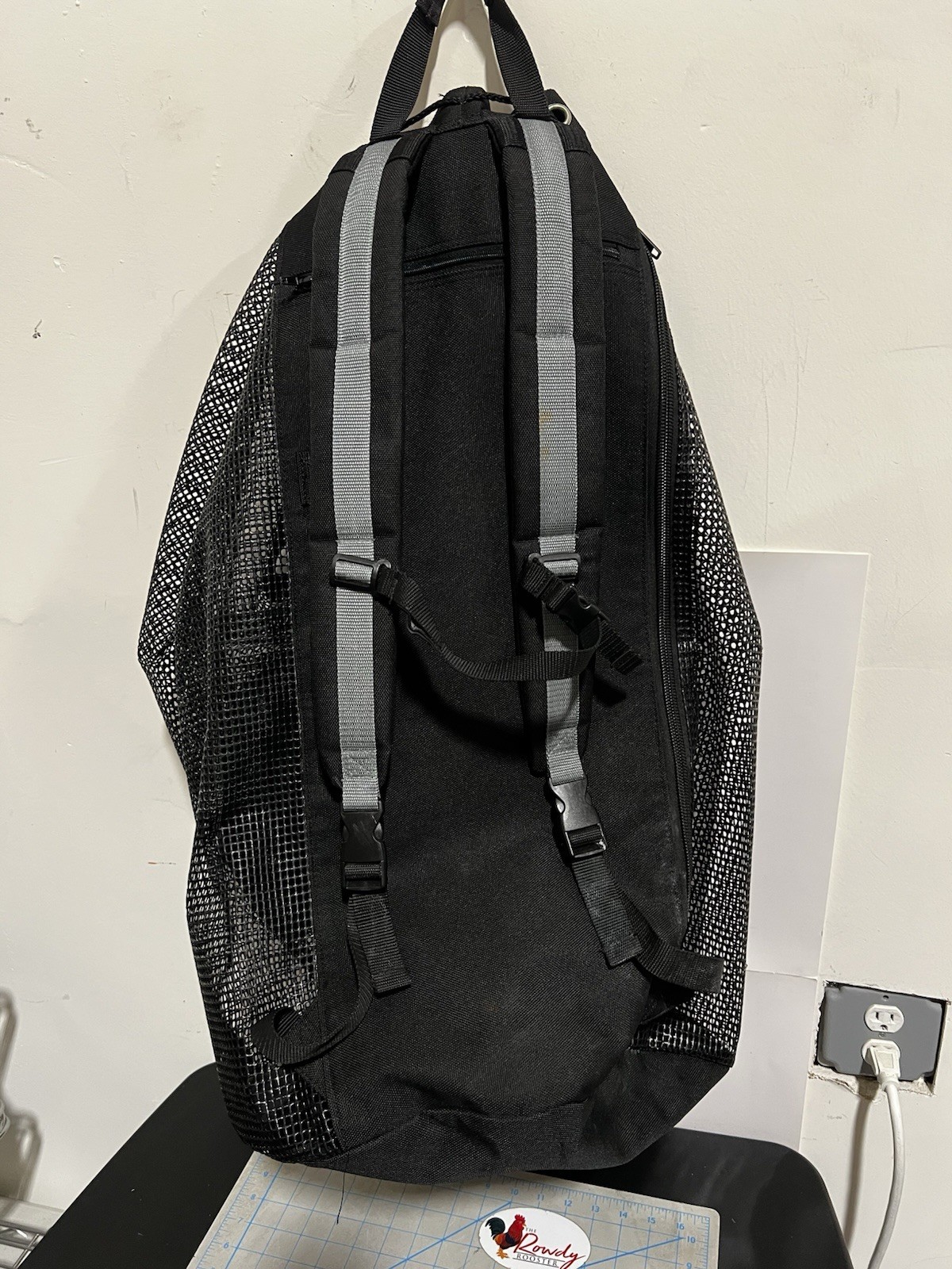Aropec BG-CU34 mesh gear backpack — 29.3/4″ x 15.1/2″ in diameter
