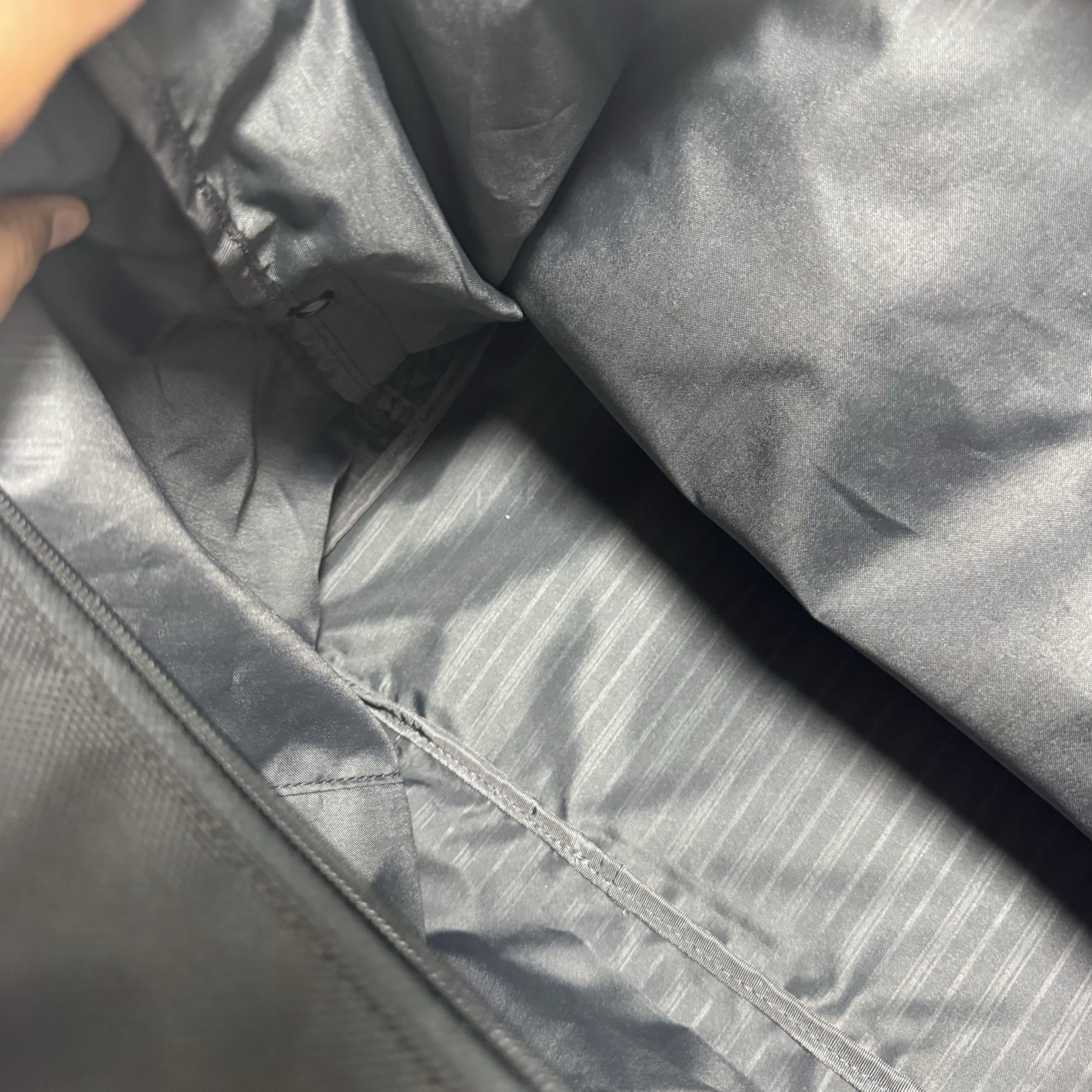 Tumi Alpha Corporate Collection Travel Duffle Duffel Bag Nylon 22249DE