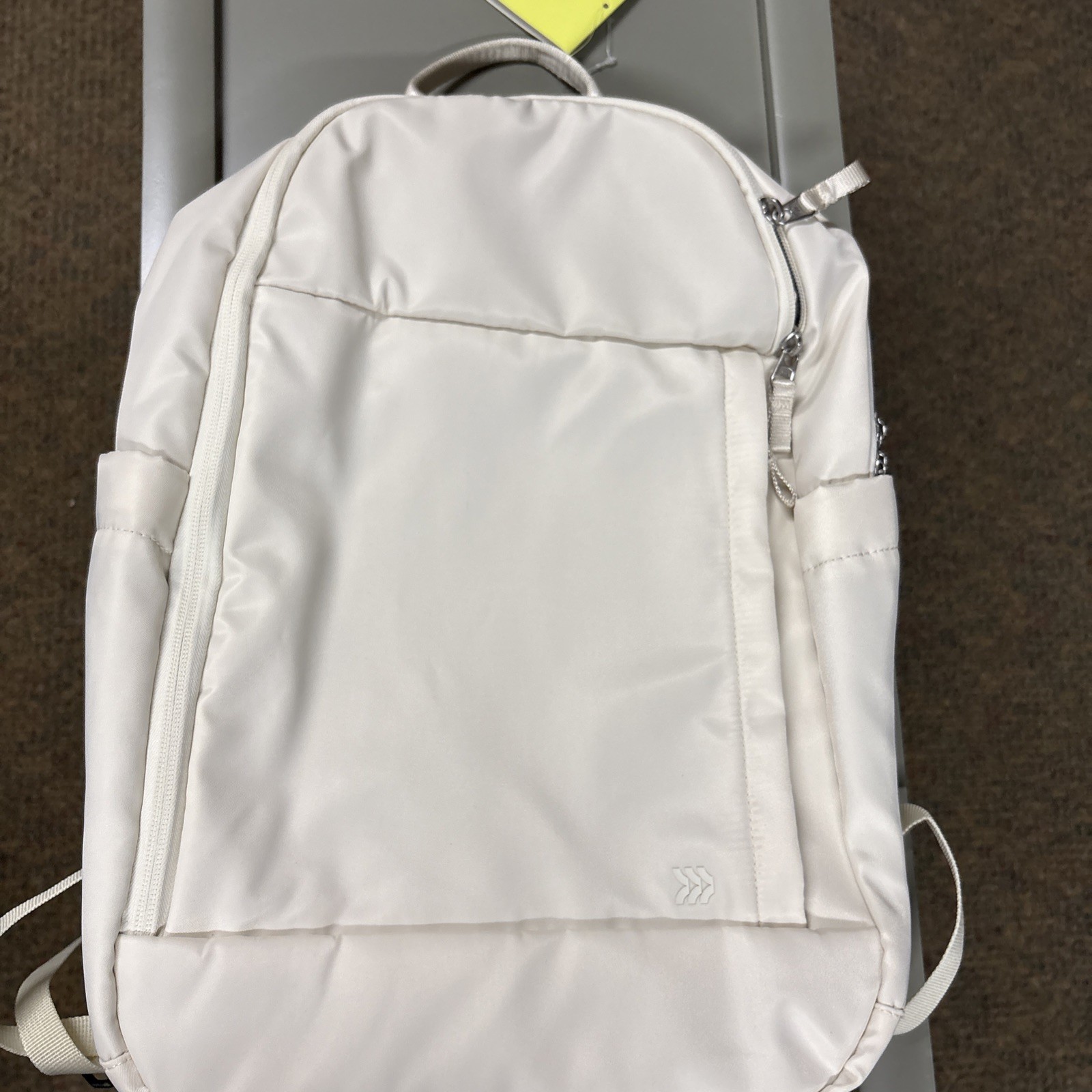 17.5″ Lifestyle Backpack Off-White – All in Motion