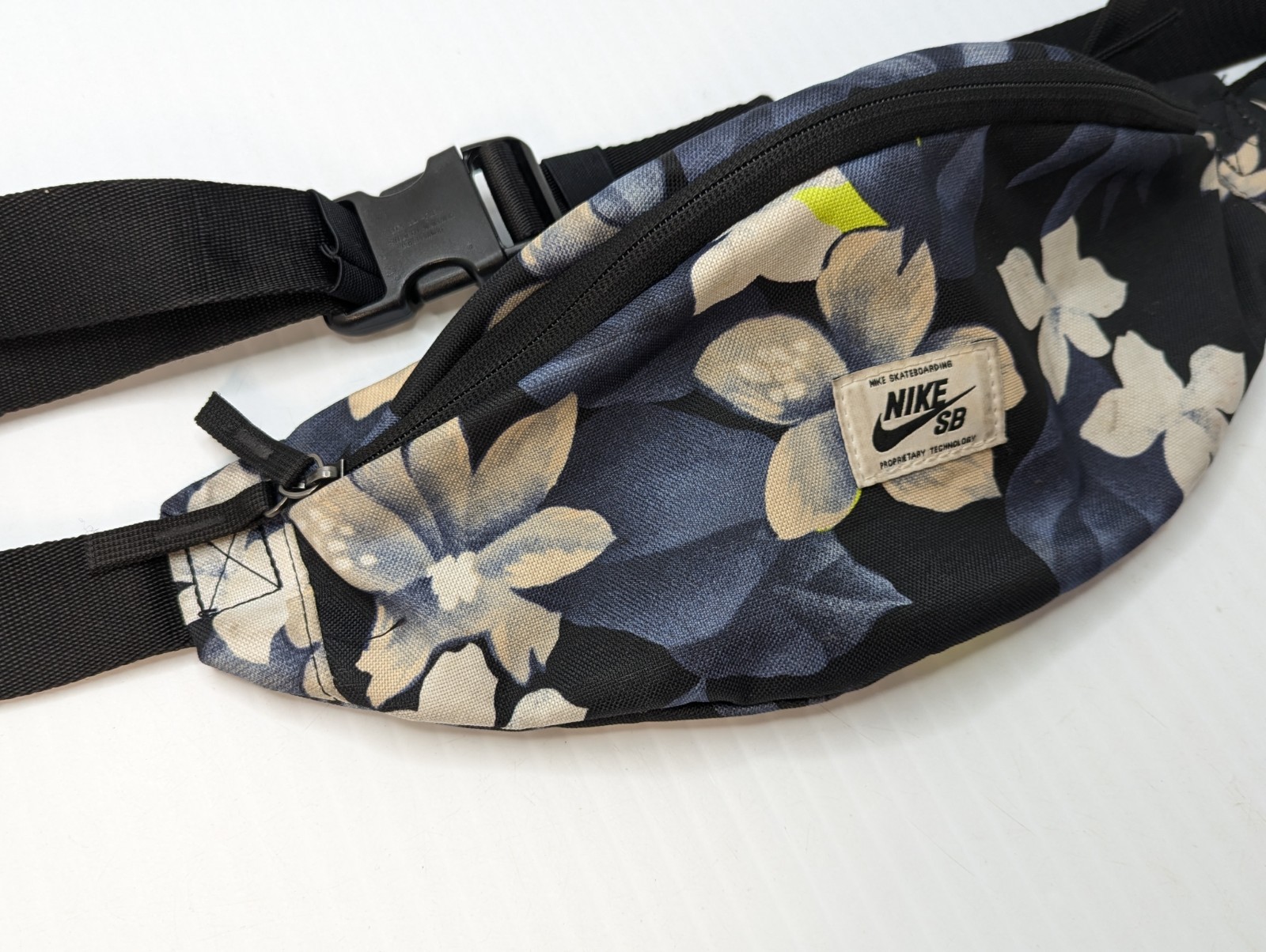Nike SB Heritage Printed Skate Hip Pack Zip Waist Bag Cv8973-010 Fanny Pack