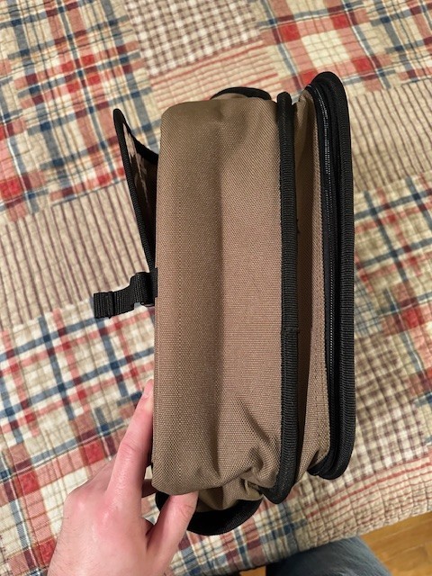 Duluth Trading Company Large Brown and Black Canvas Messenger Bag NWD