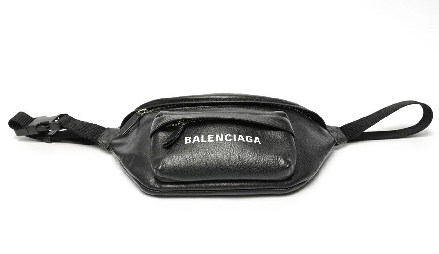 BALENCIAGA Everyday Belt Bag 579617 Leather Black