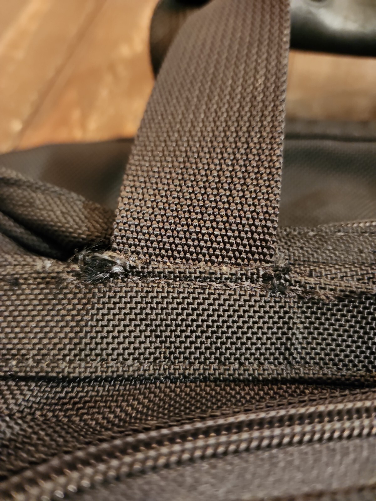 TUMI BLACK BALLISTIC NYLON 223D3 WEEKENDER DUFFLE BAG