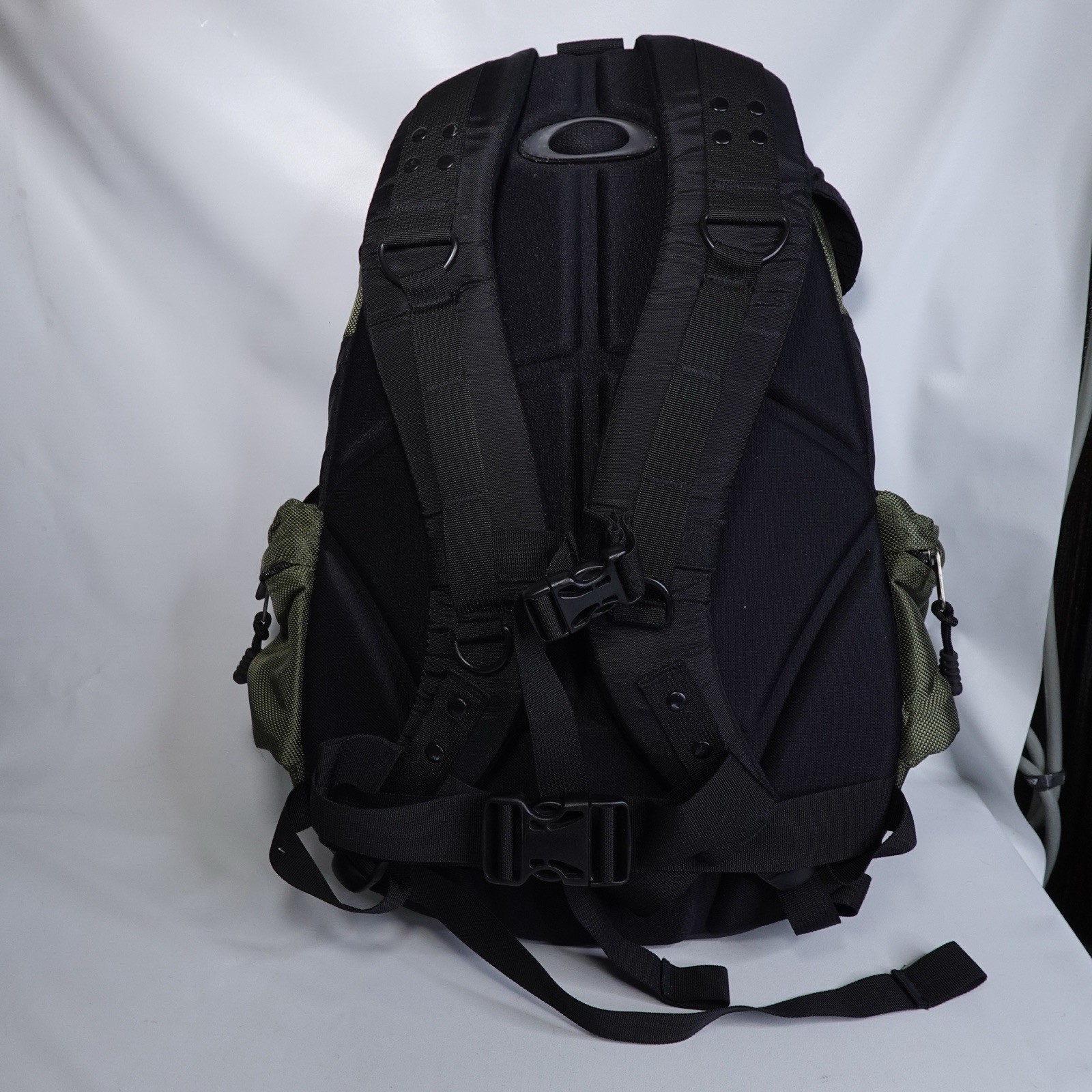 Vintage Y2K Oakley Icon Backpack Olive Green Black Tactical