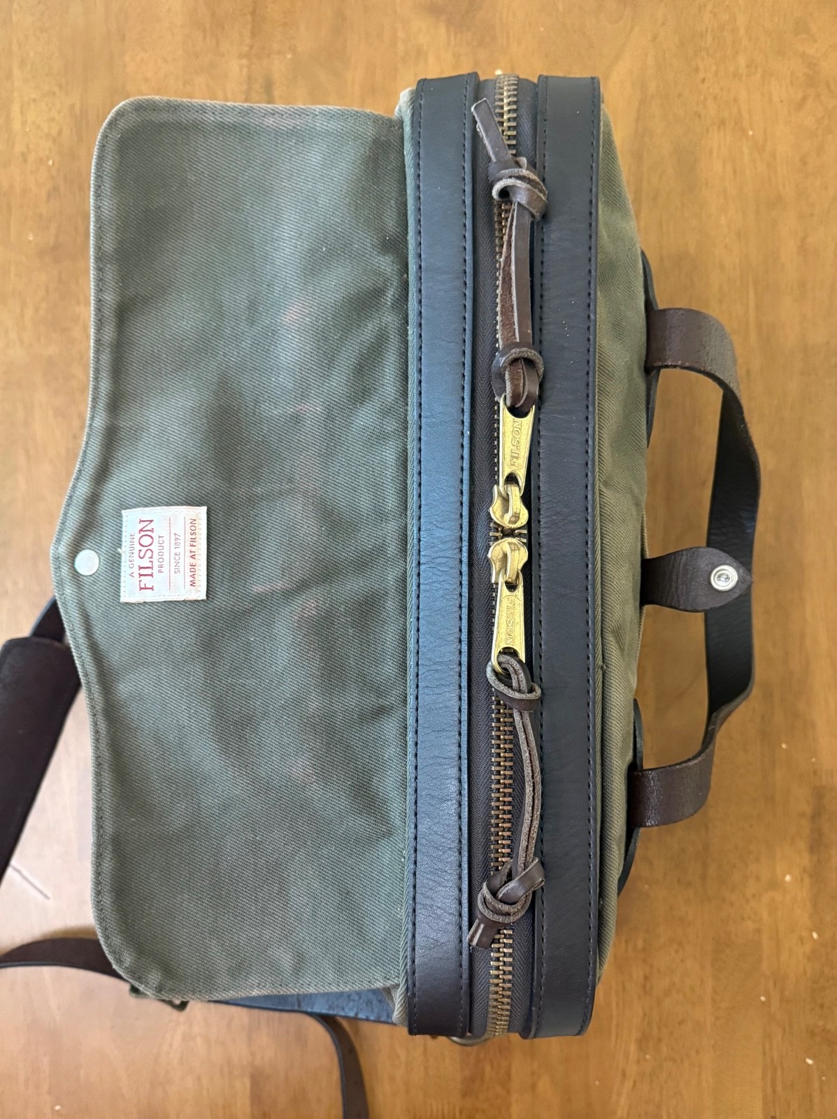 Filson 256 Original Briefcase EXCELLENT CONDITION Otter Green USA Leather